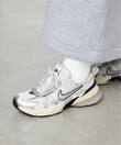 NIKE/ナイキ V2Kラン FD0736-100