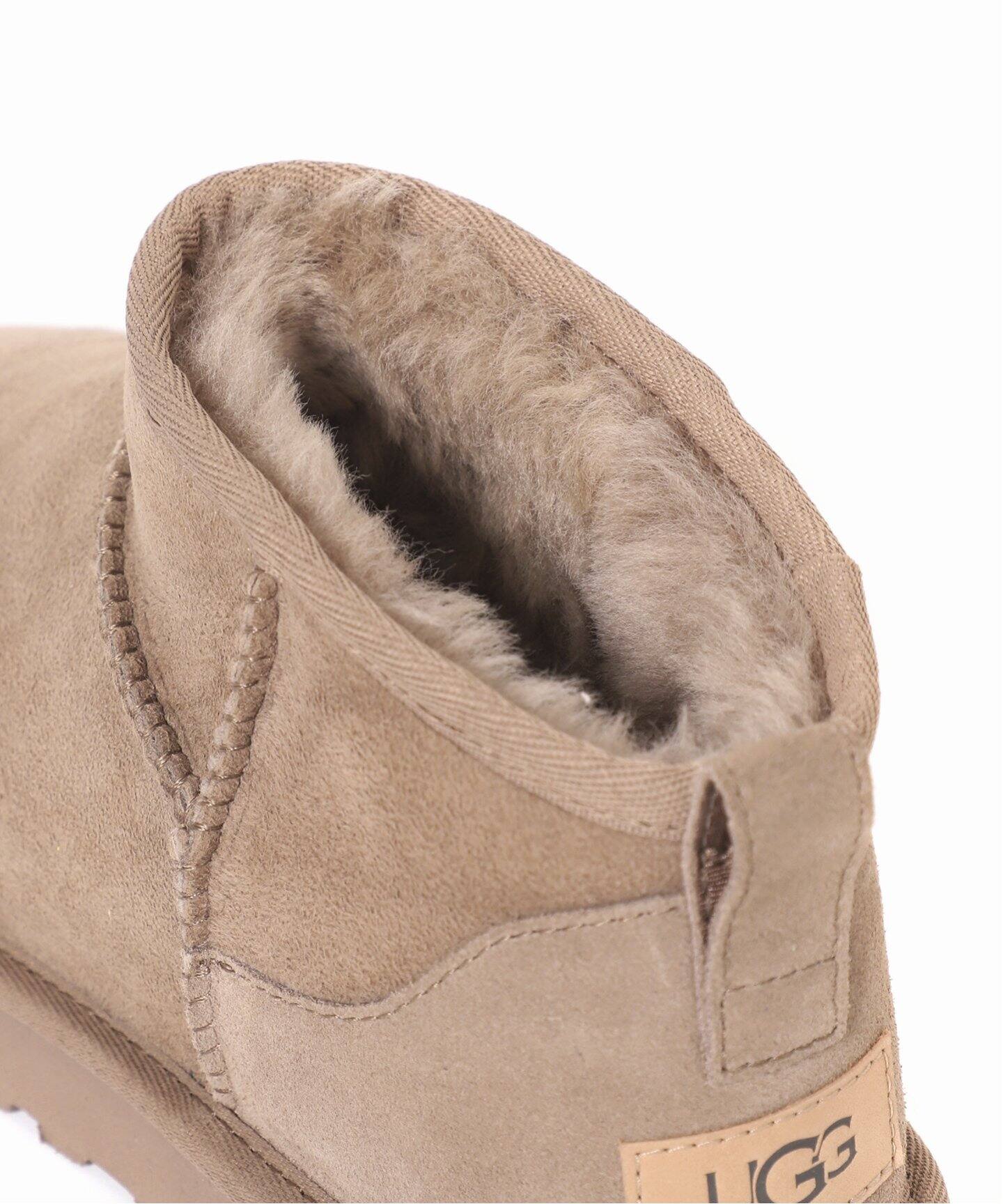 UGG/アグ 別注 CLASSIC ULTRA MINI ブーツ（ブーティ・ショートブーツ 