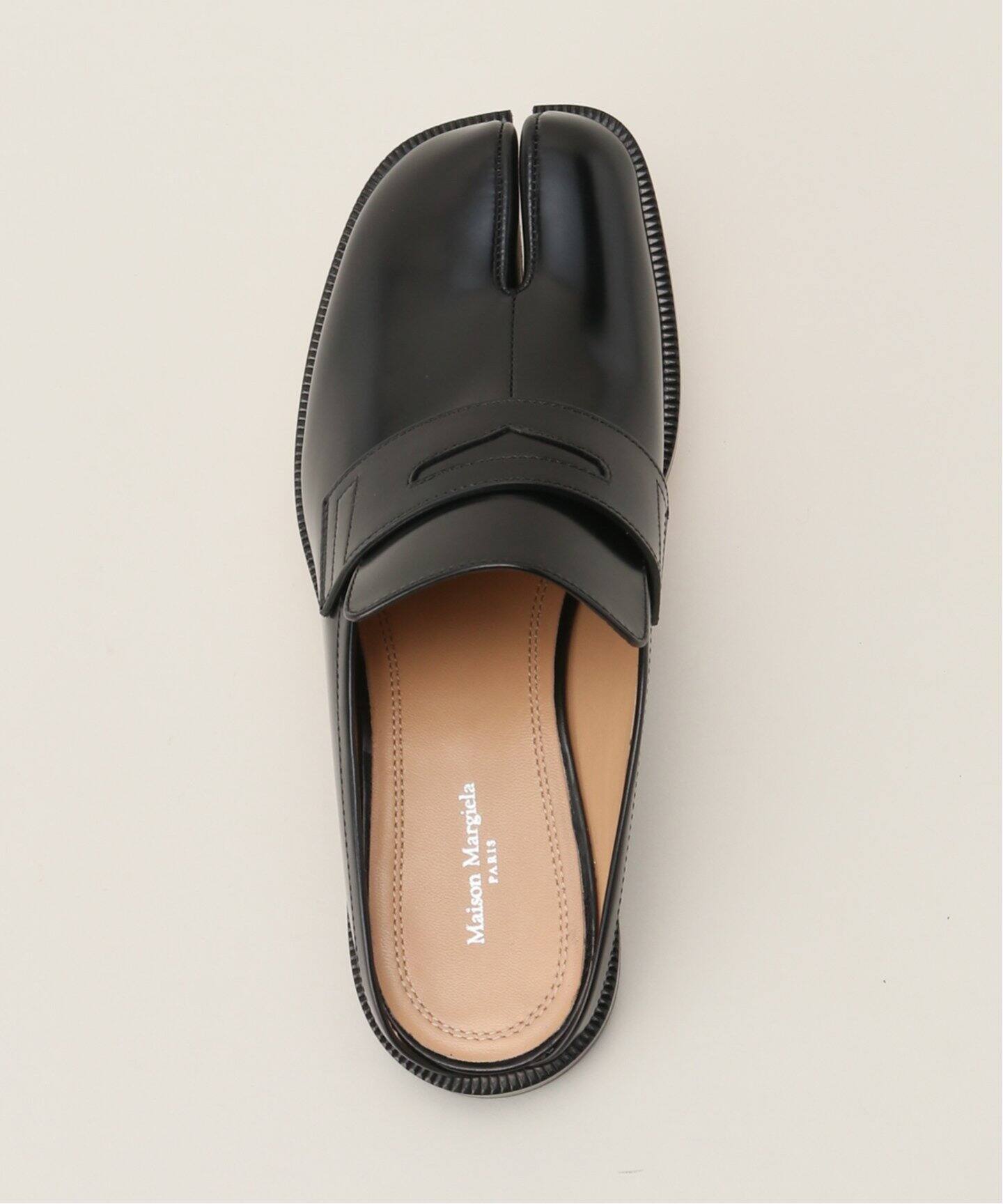 売り切り】マルジェラ MAISON MARGIELA サンダル フラット 黒 売り切り】マルジェラ MAISON MARGIELA サンダル フラット 黒