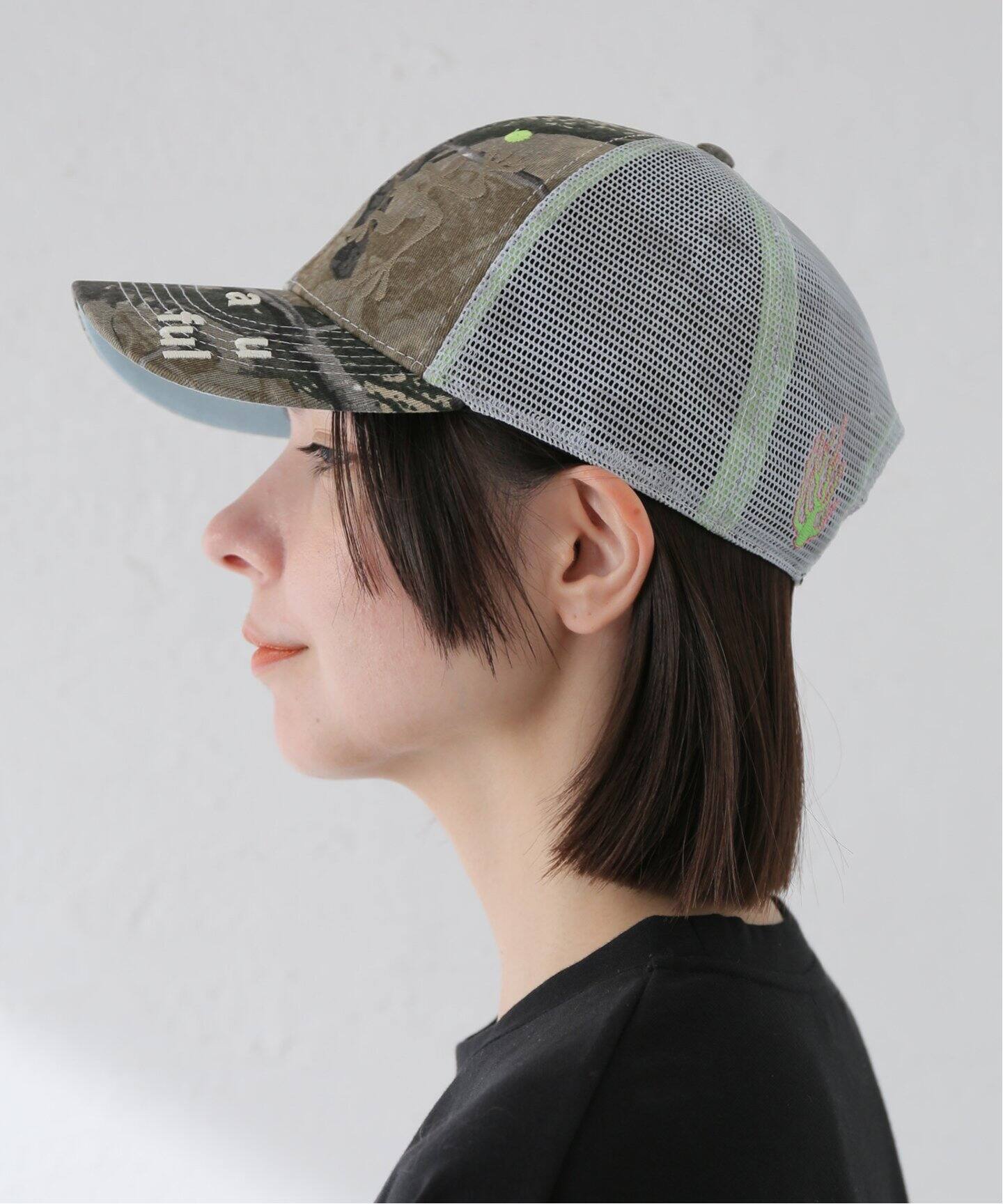 b.Eautiful/ビューティフル】Biyu Trucker Hat：キャップ（キャップ 