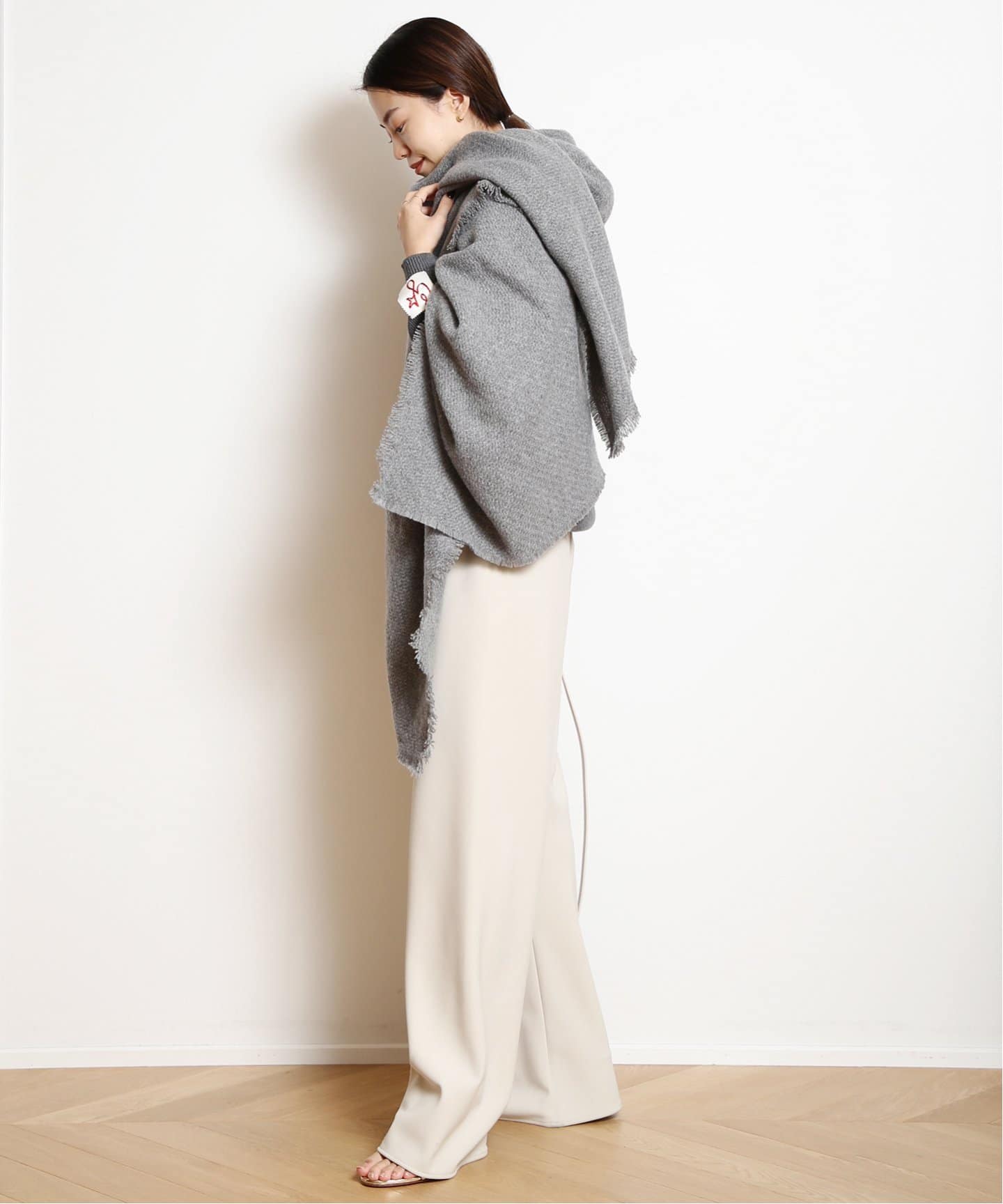 【ALONPI CASHMERE / アロンピ カシミア】グレー　美品 ALONPI CASHMERE/アロンピ カシミヤ】 STOLE（ストール）｜MUSE de