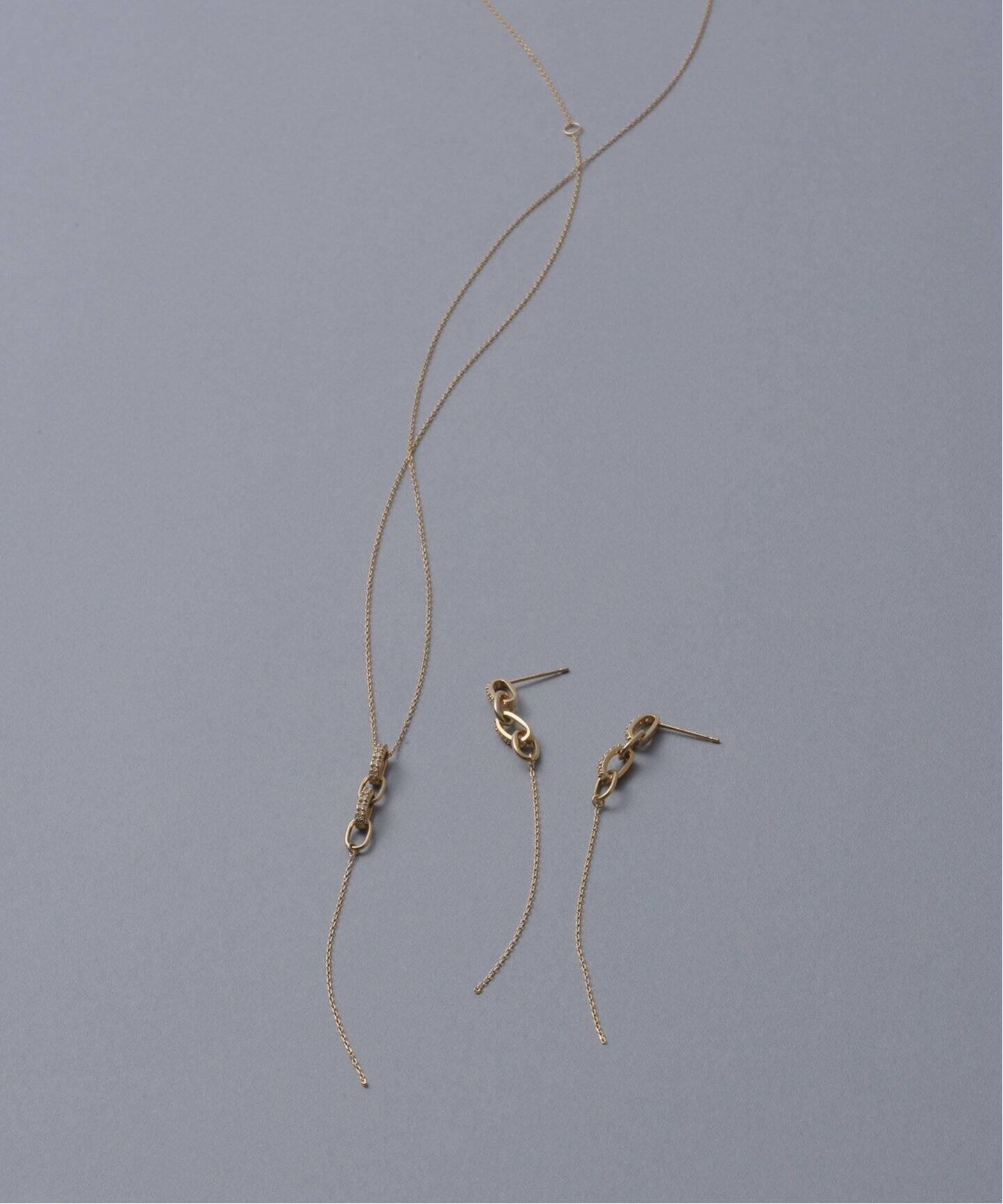 【新品・未使用】Lilas｜スリムダイヤラインネックレス K10 ダイヤバチカンモチーフYネックレス K10（ネックレス）｜Lilas