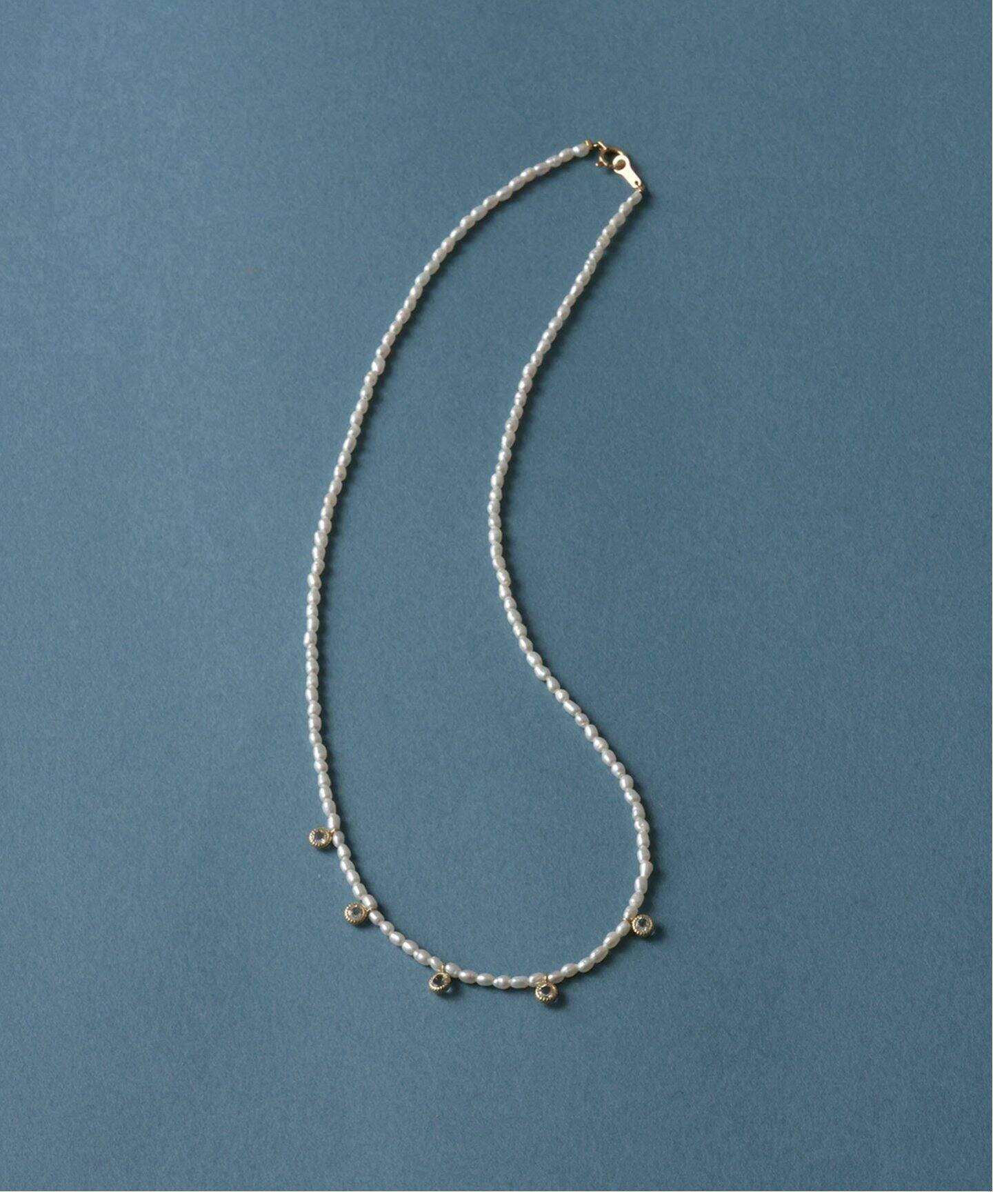 【Lilas】K10 ホワイトトパーズヒシガタモチーフネックレス ライスパール*ホワイトトパーズネックレス K10（ネックレス）｜Lilas