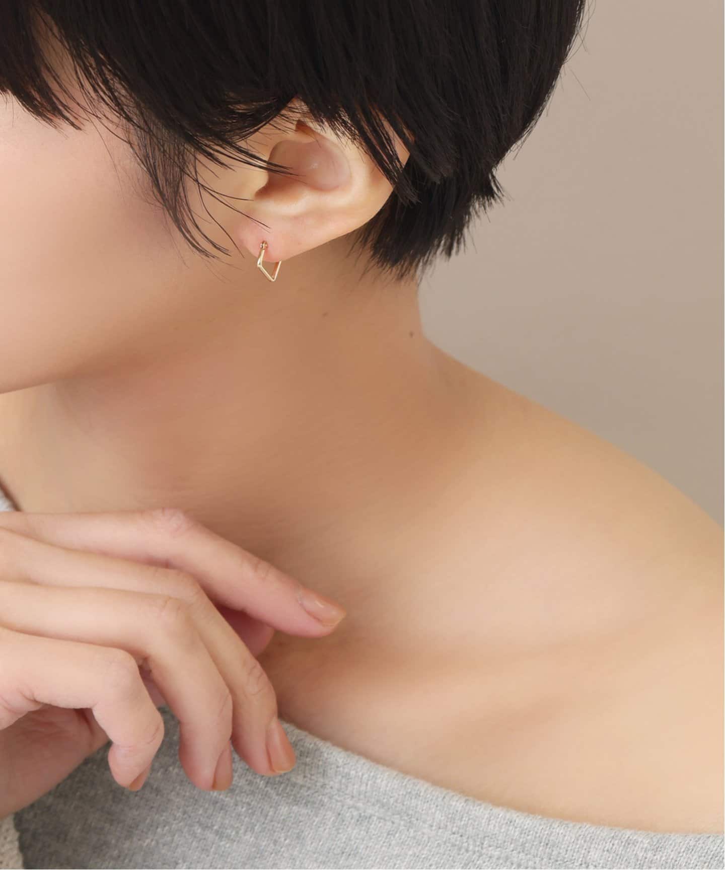 WEB限定》トライアングルスモールピアス K10（両耳）（ピアス