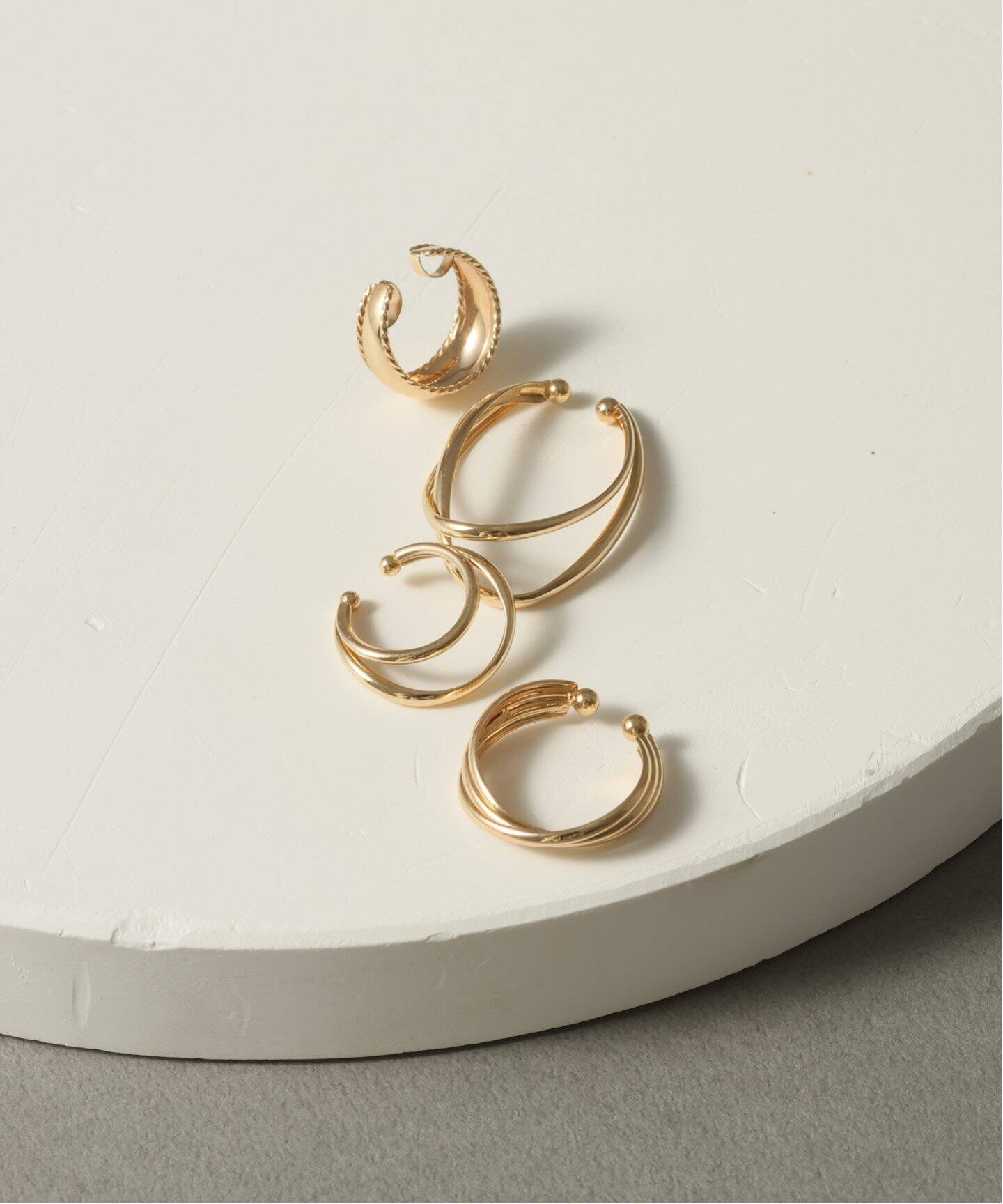 ダブルクロスイヤーカフ K10（片耳）（イヤーカフ）｜Lilas（リラ）の  