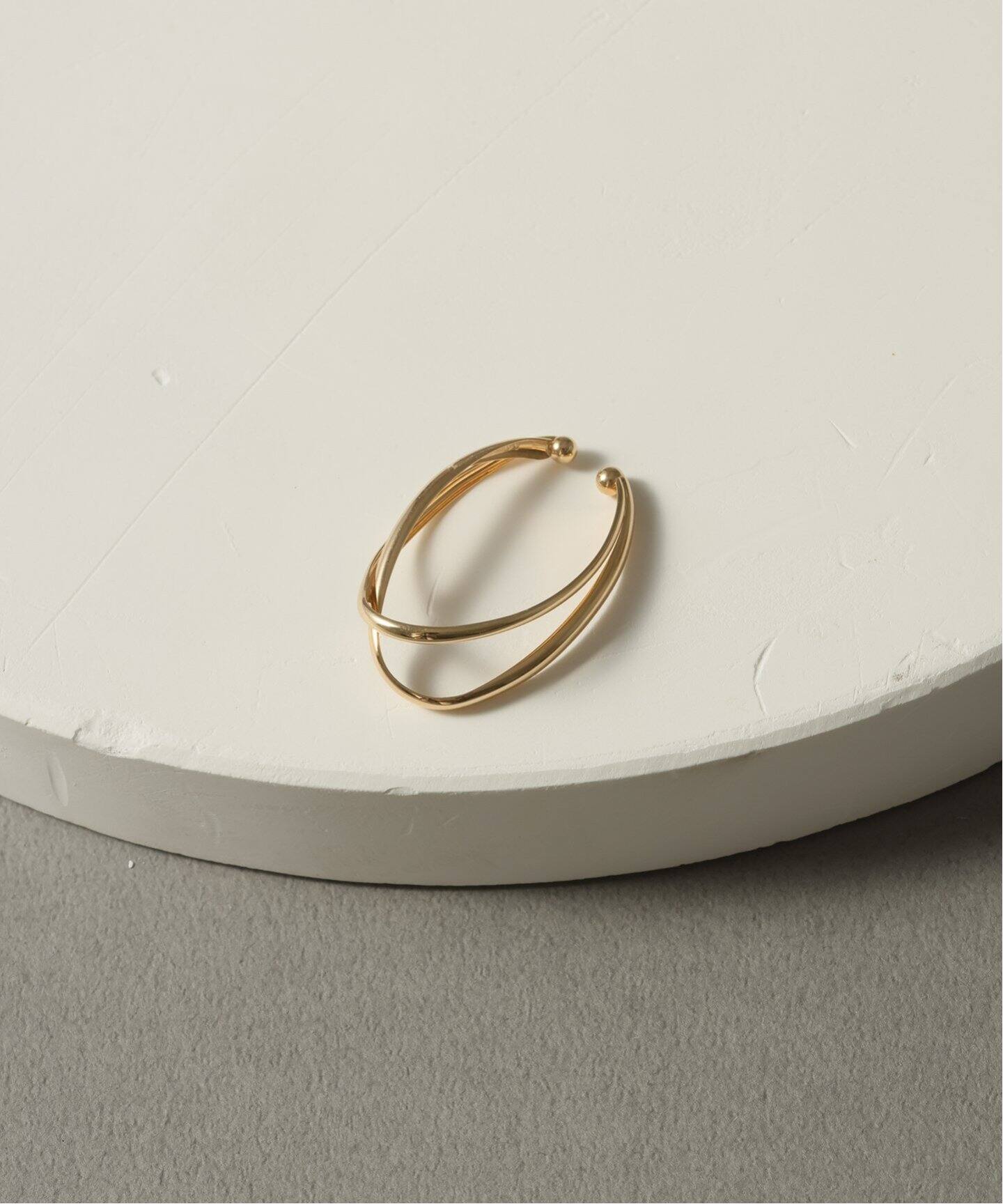 ダブルクロスイヤーカフ K10（片耳）（イヤーカフ）｜Lilas（リラ）の  