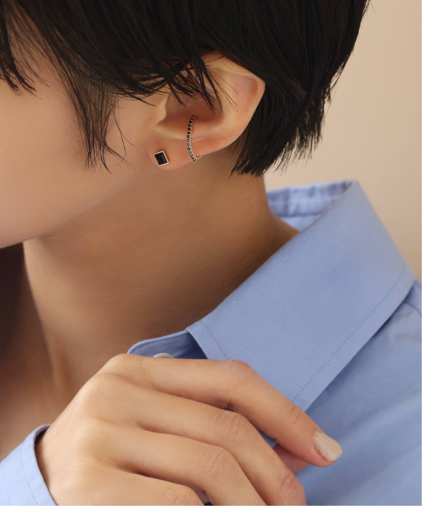 追加》オニキスピラミッドモチーフ4mmピアス K10（両耳）（ピアス（両  