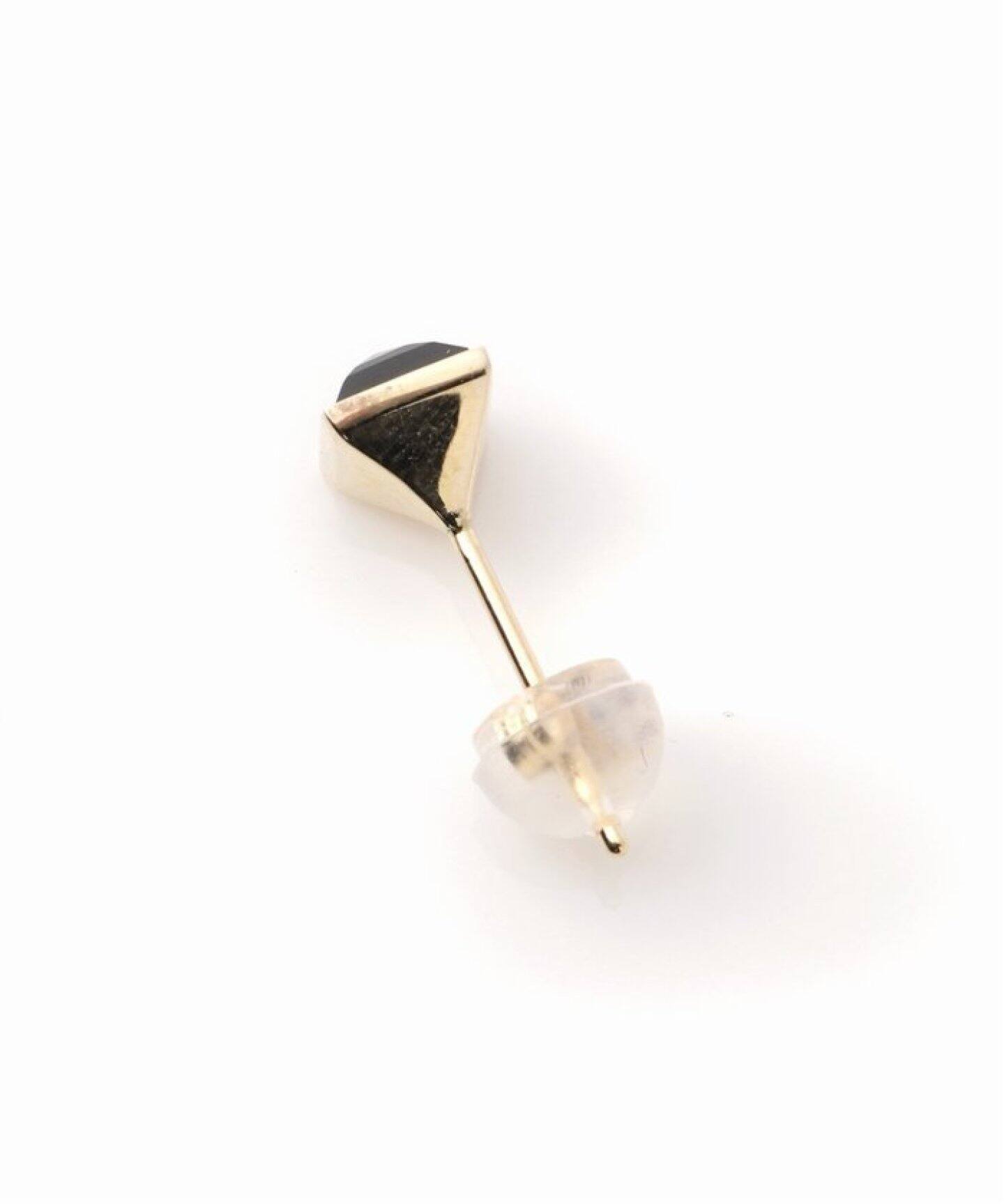 追加》オニキスピラミッドモチーフ4mmピアス K10（両耳）（ピアス（両  