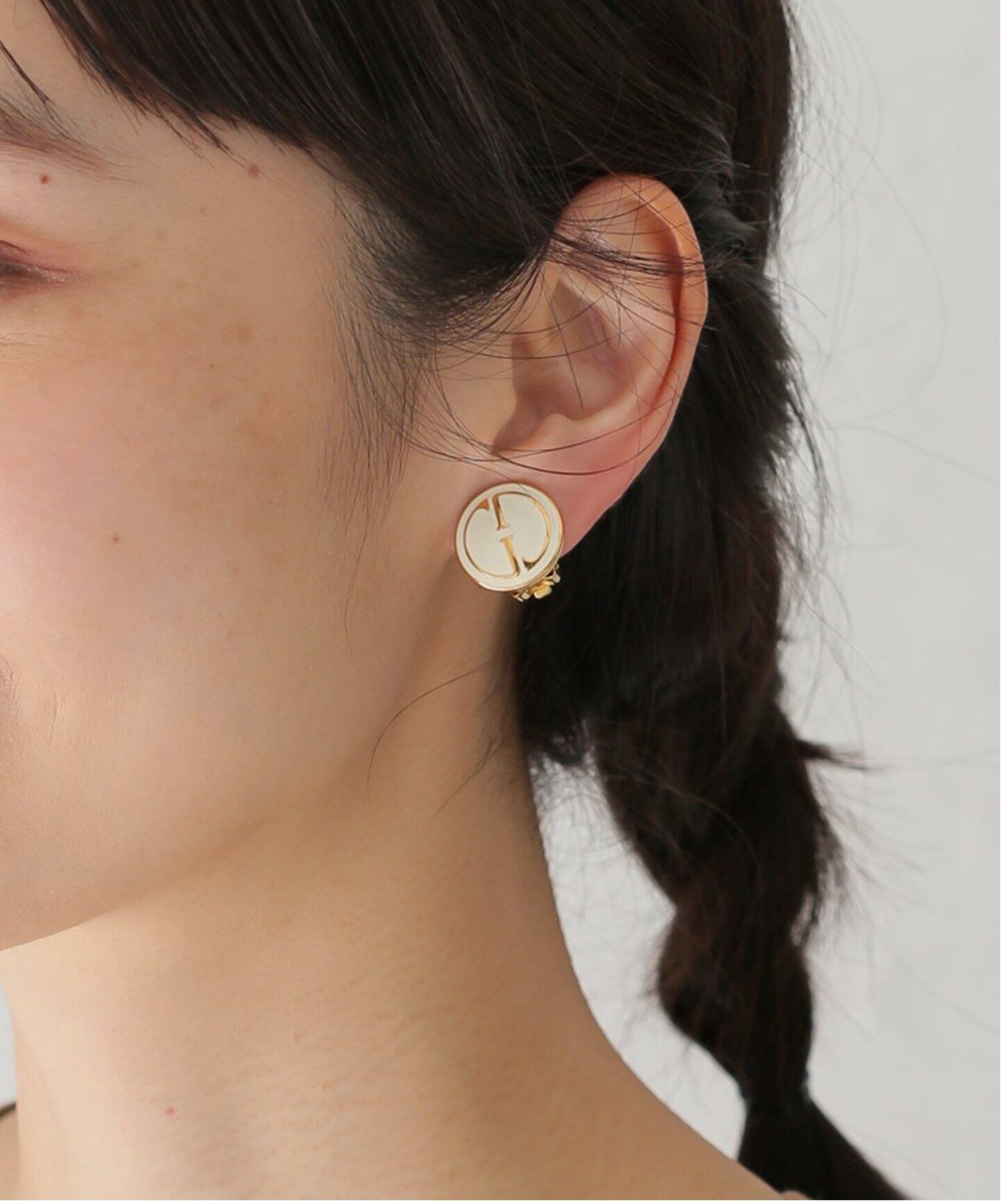 GUCCI / グッチ】Earring / White（イヤリング）｜HIROB（ヒロブ）の 