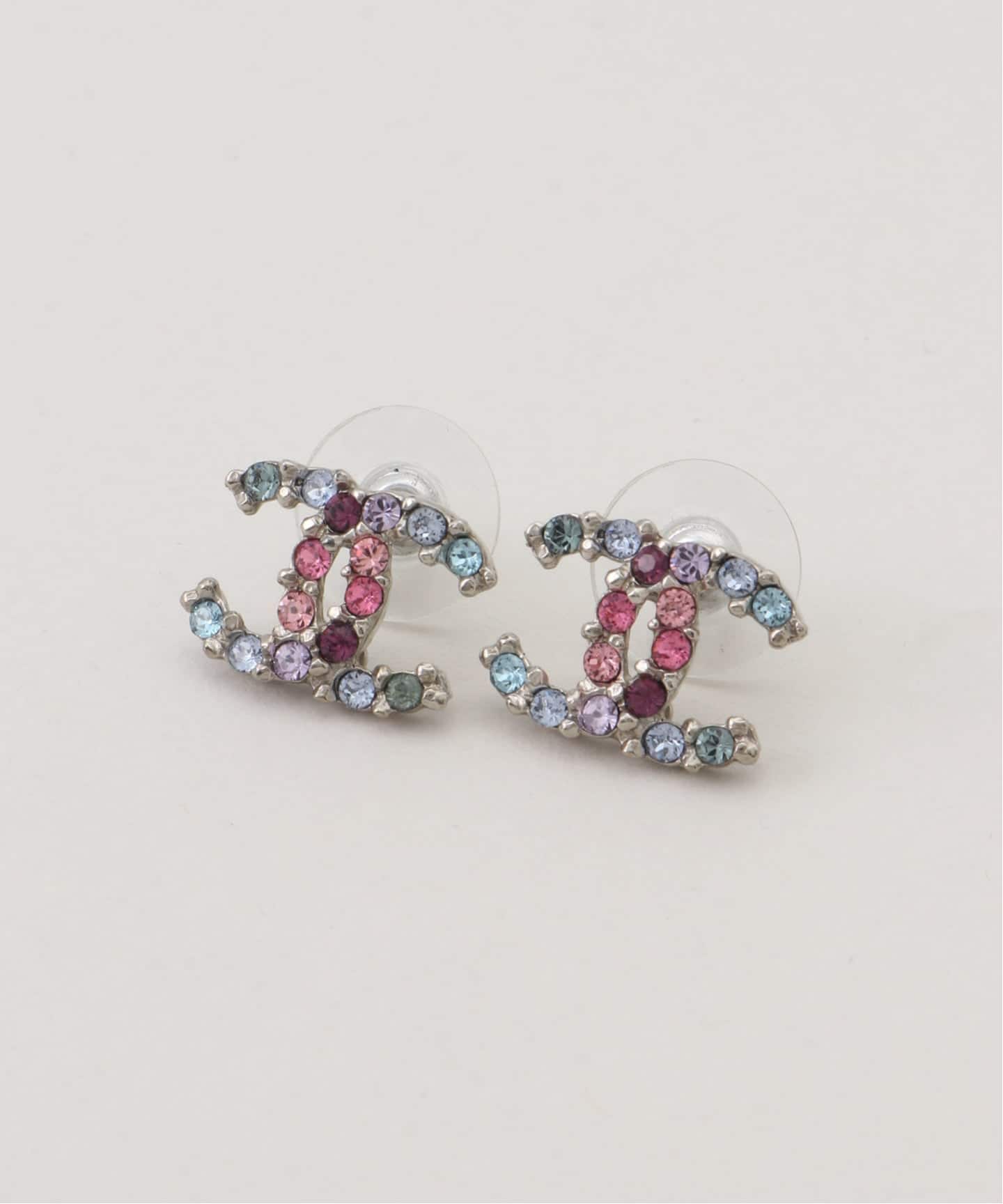 CHANEL ピアス　両耳 CHANEL/シャネル】 pierce logo (両耳)（ピアス（両耳用））｜ENSEMBLE