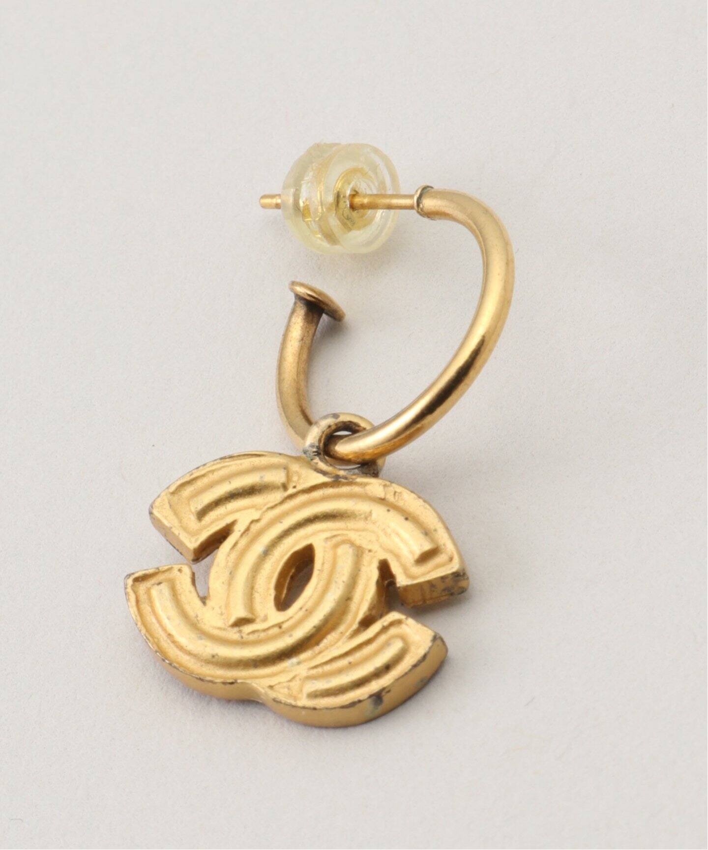 VINTAGE CHANEL/シャネル】pierce logo hoop (両耳)（ピアス（両耳用  