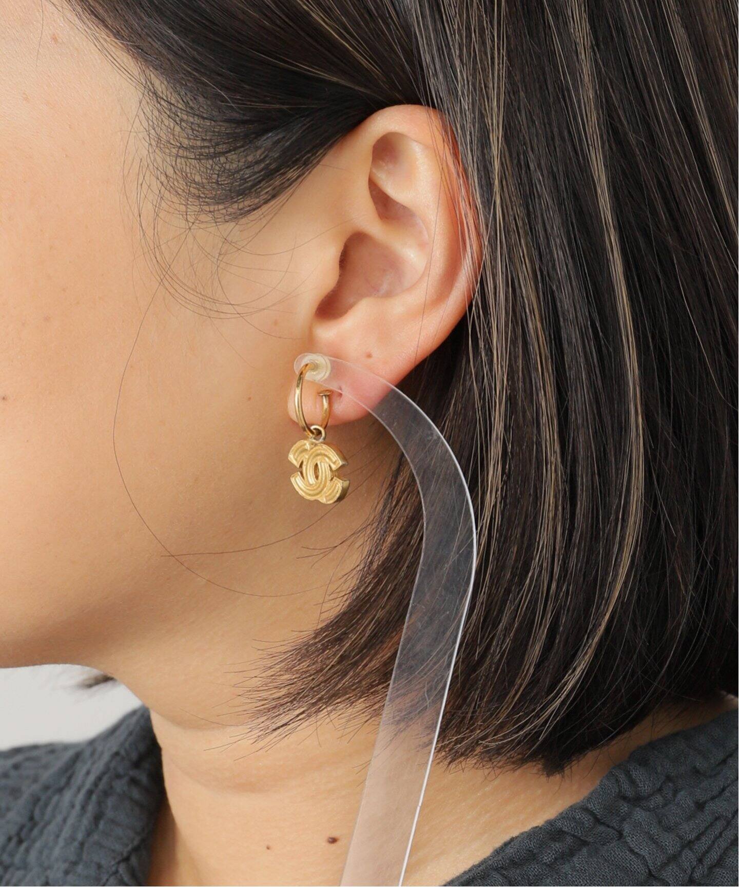 VINTAGE CHANEL/シャネル】pierce logo hoop (両耳)（ピアス（両耳用  