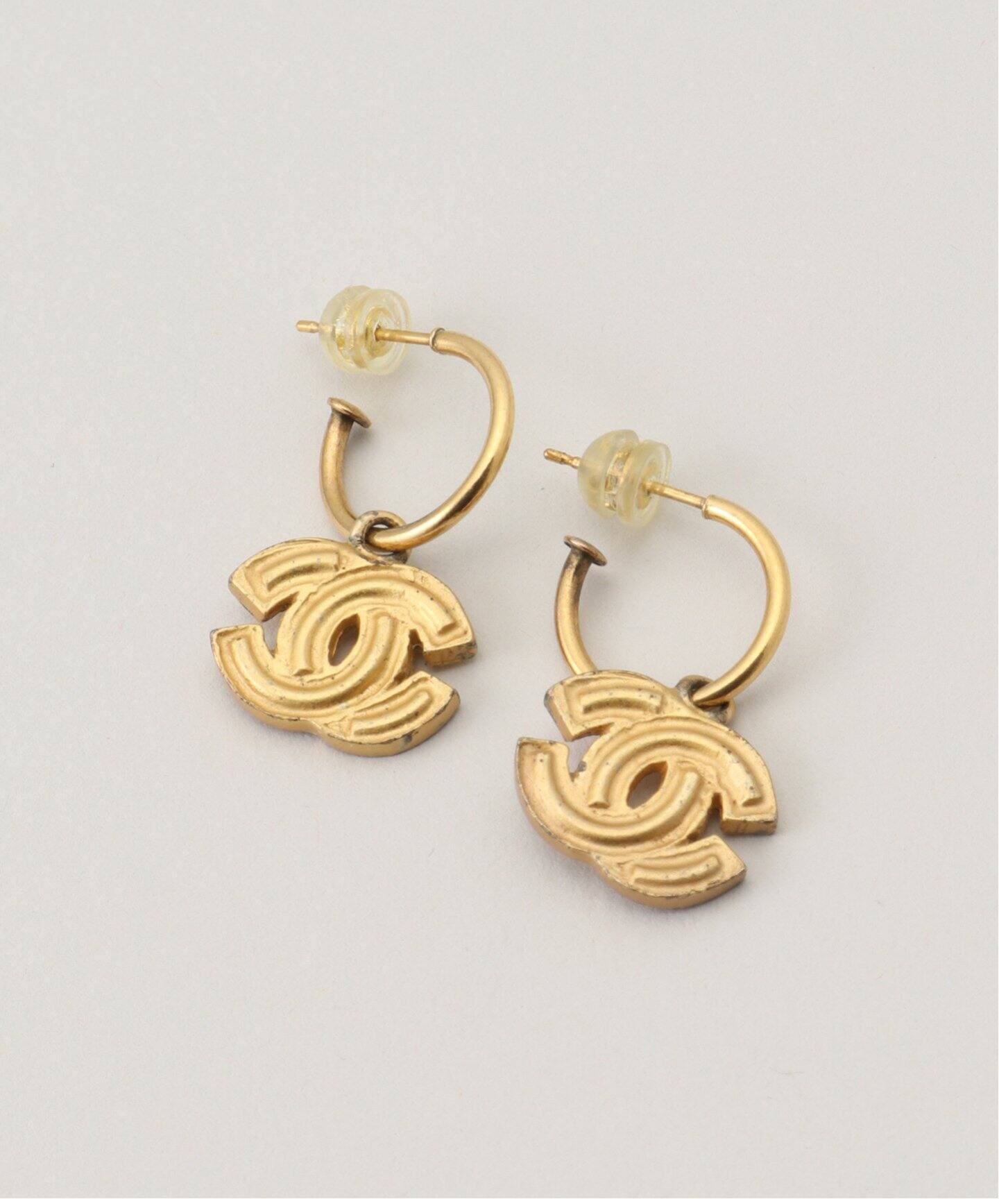VINTAGE CHANEL/シャネル】pierce logo hoop (両耳)（ピアス（両耳用  