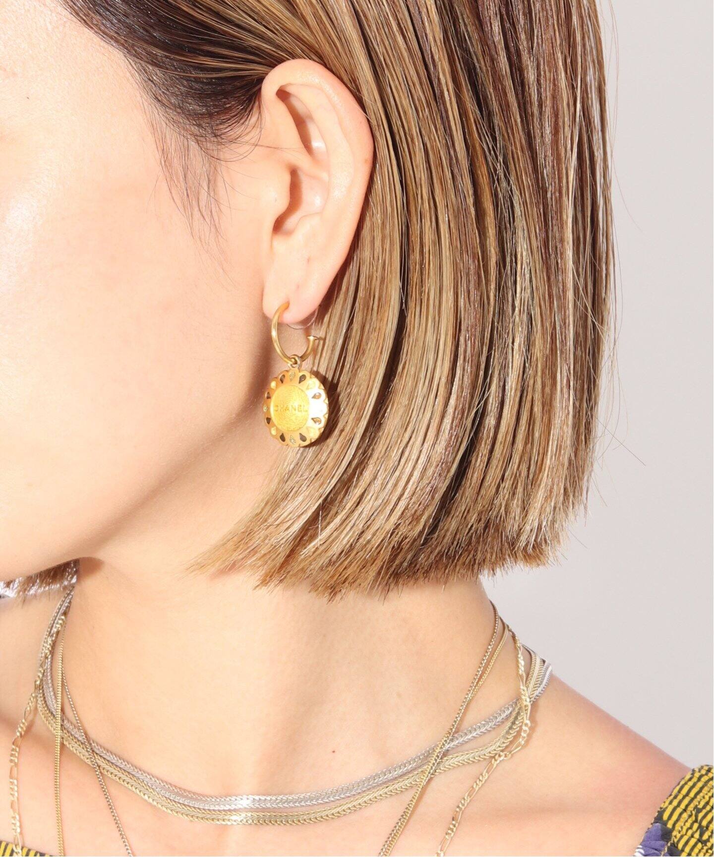VINTAGE CHANEL/シャネル】ピアス logo flower hoop 99a(両耳)（ピアス  