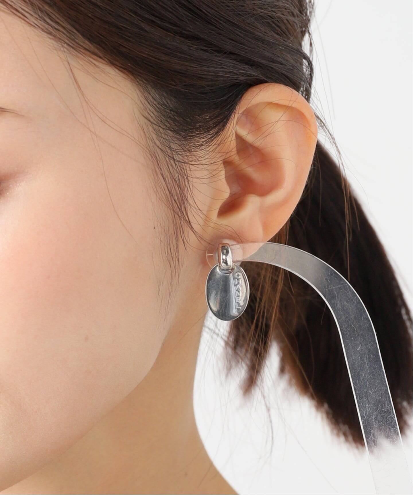 VINTAGE CHANEL/シャネル】pierce logo oval (両耳)（ピアス（両耳用