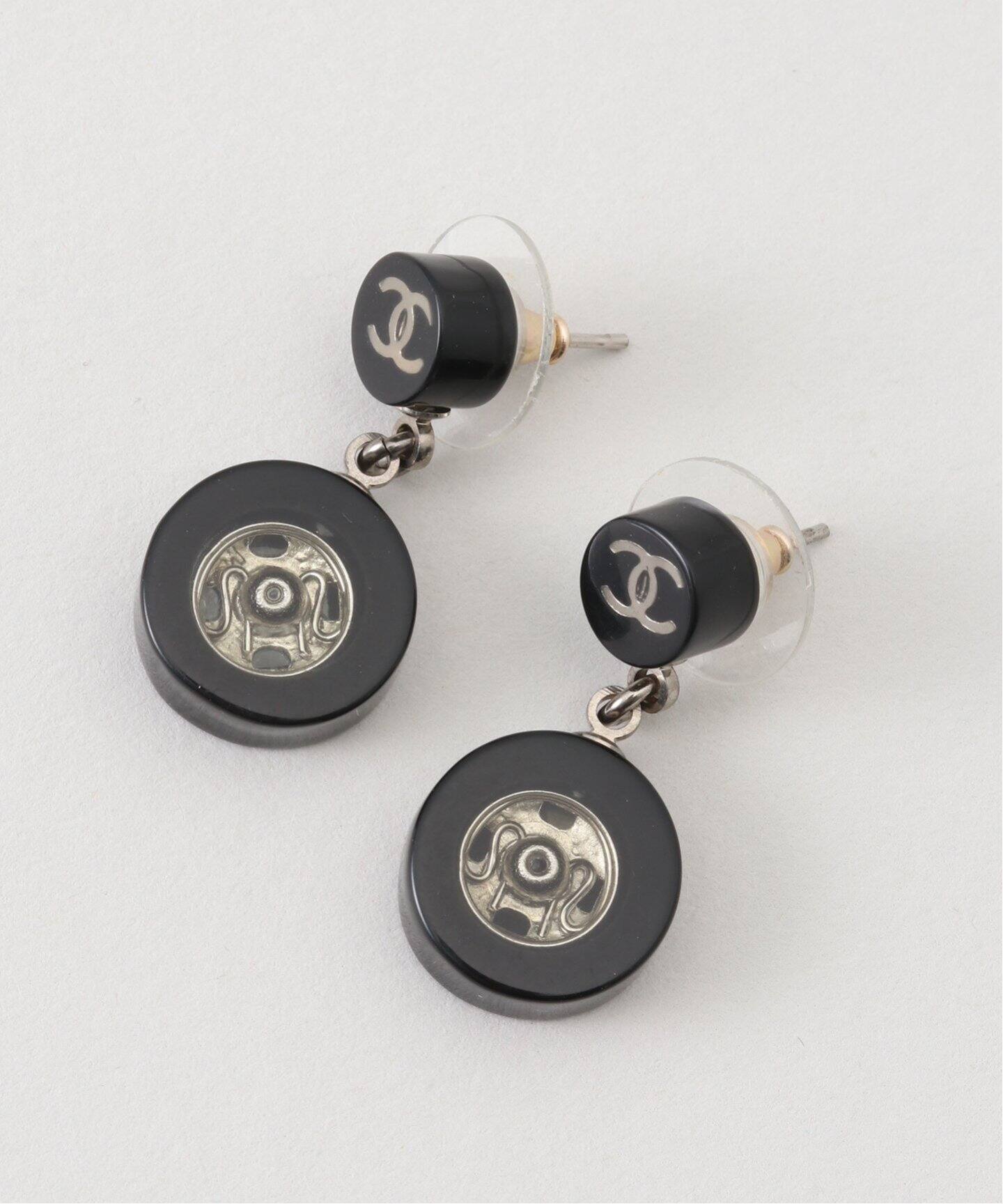 VINTAGE CHANEL/シャネル】pierce logo snap button(両耳)（ピアス（両 