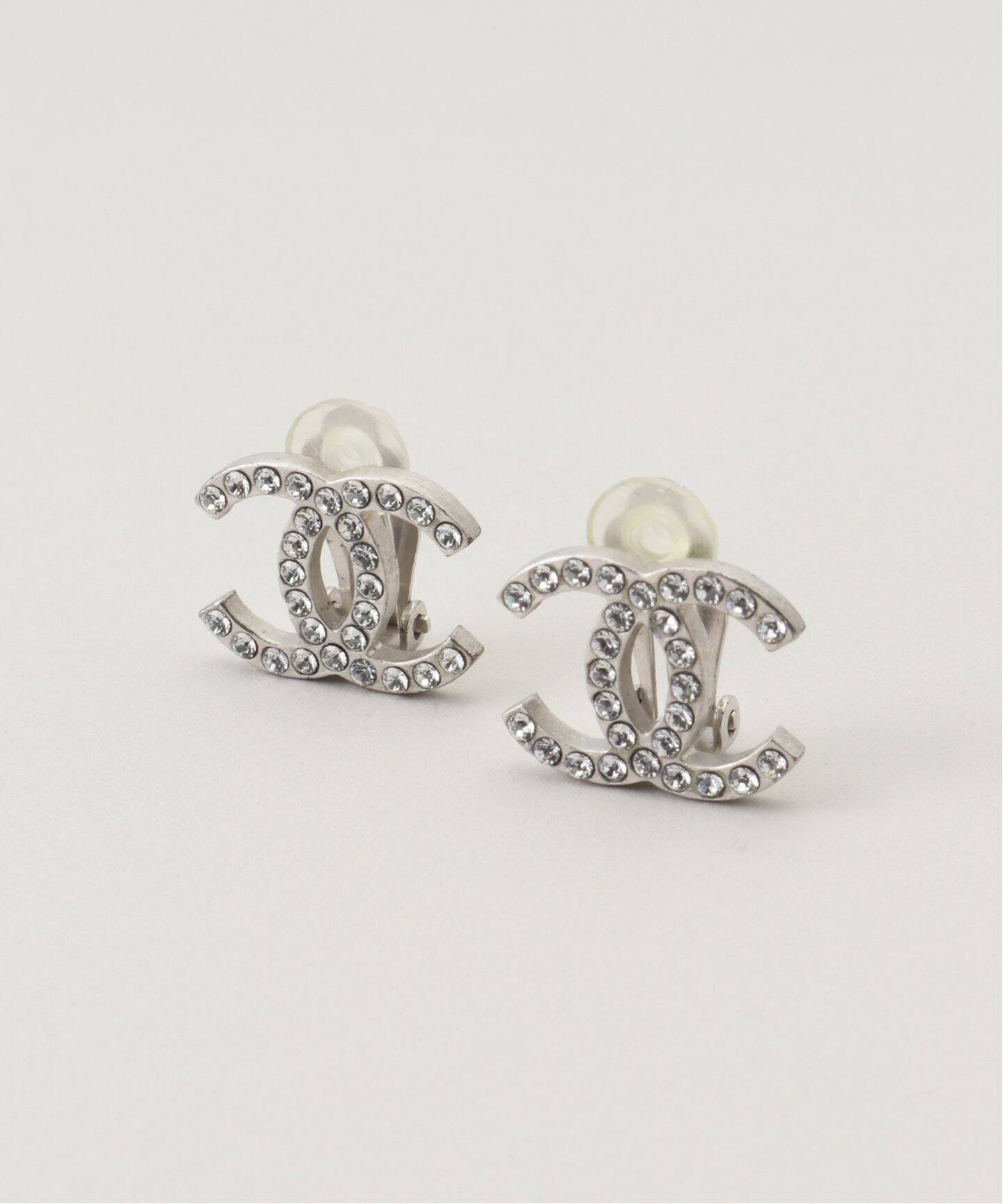 VINTAGE CHANEL/シャネル】 earring logo (両耳)（イヤリング 