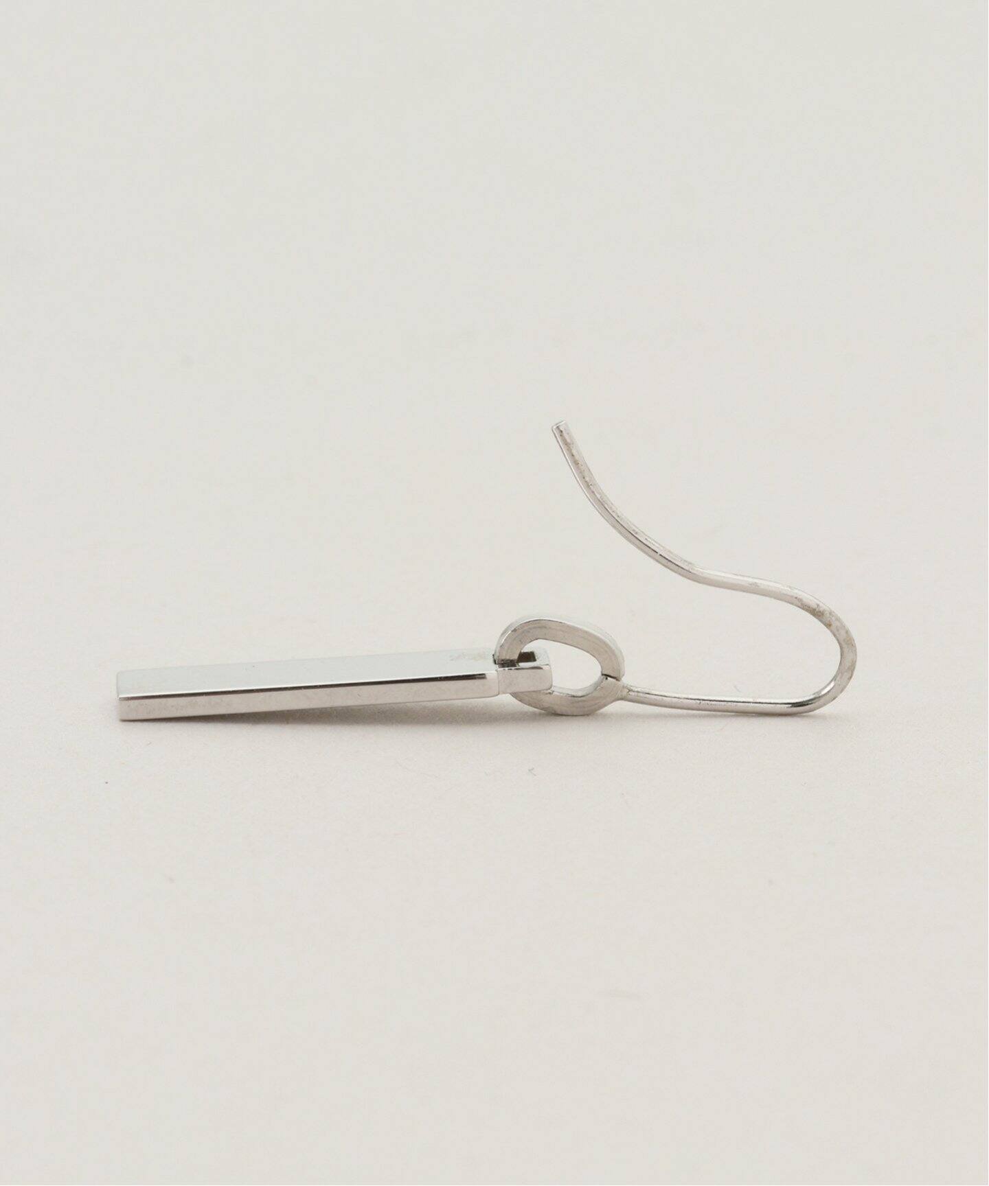 VINTAGE DIOR/ディオール】 pierce logo bar(両耳)（ピアス（両耳用