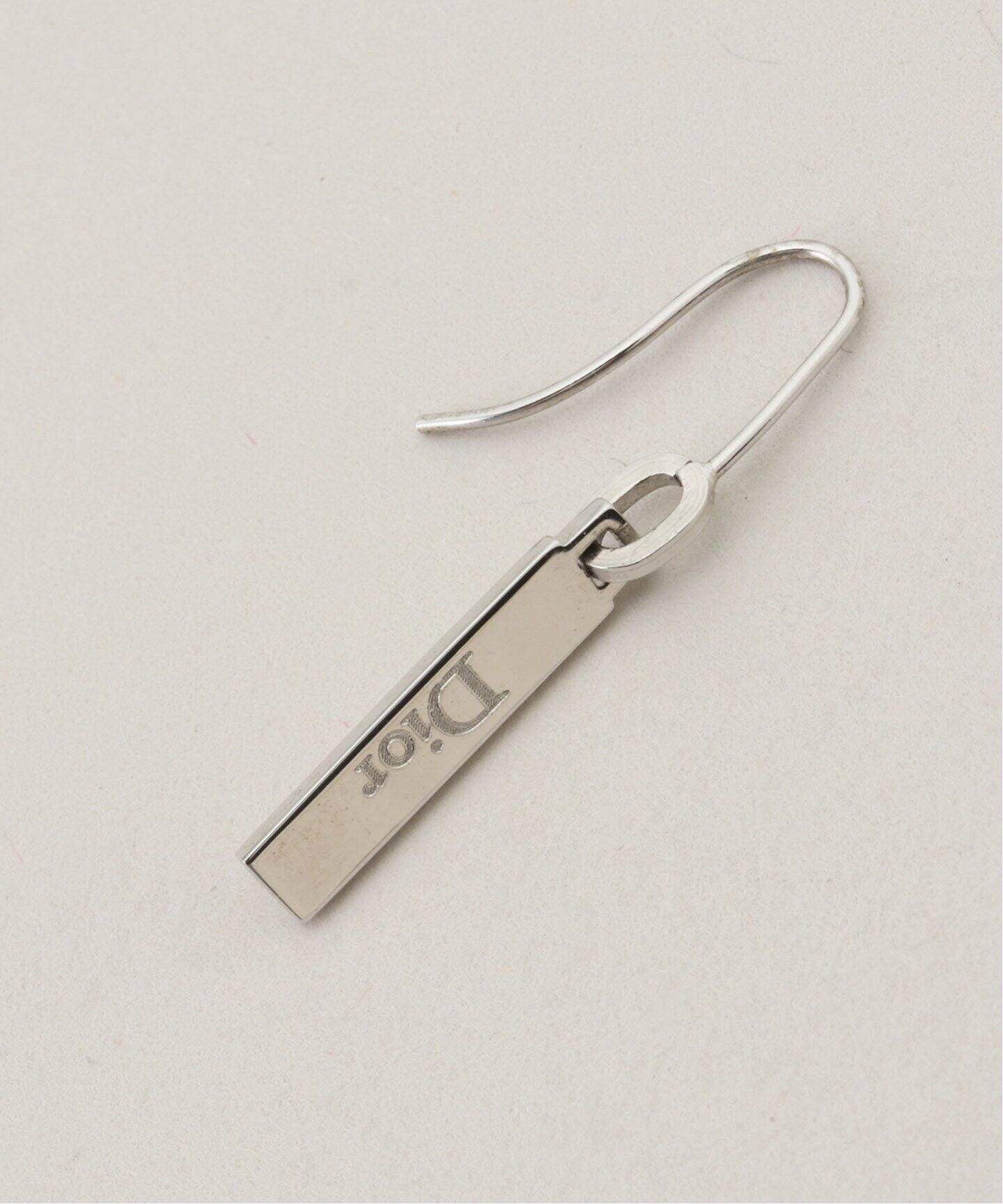 VINTAGE DIOR/ディオール】 pierce logo bar(両耳)（ピアス（両耳用