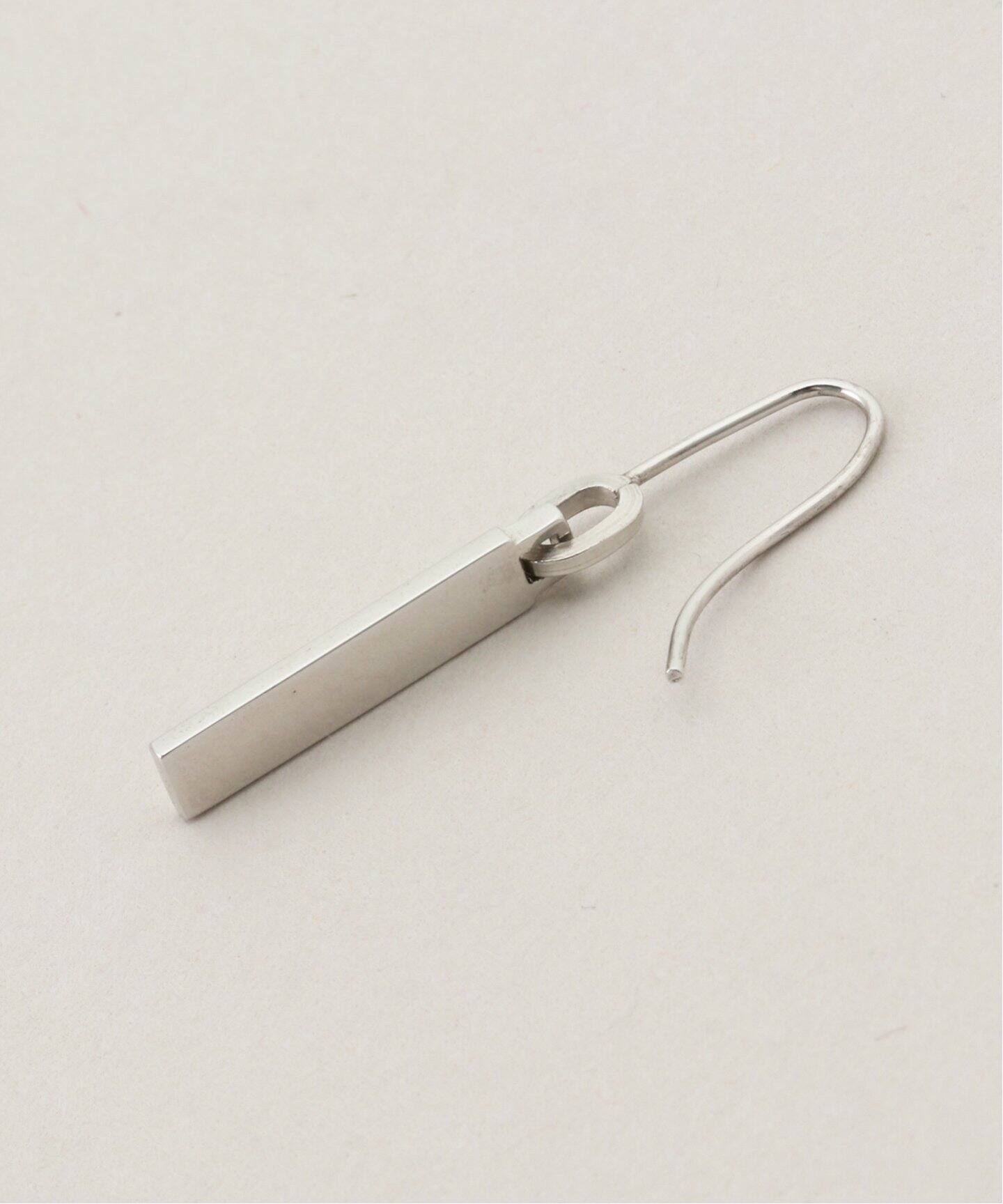 VINTAGE DIOR/ディオール】 pierce logo bar(両耳)（ピアス（両耳用