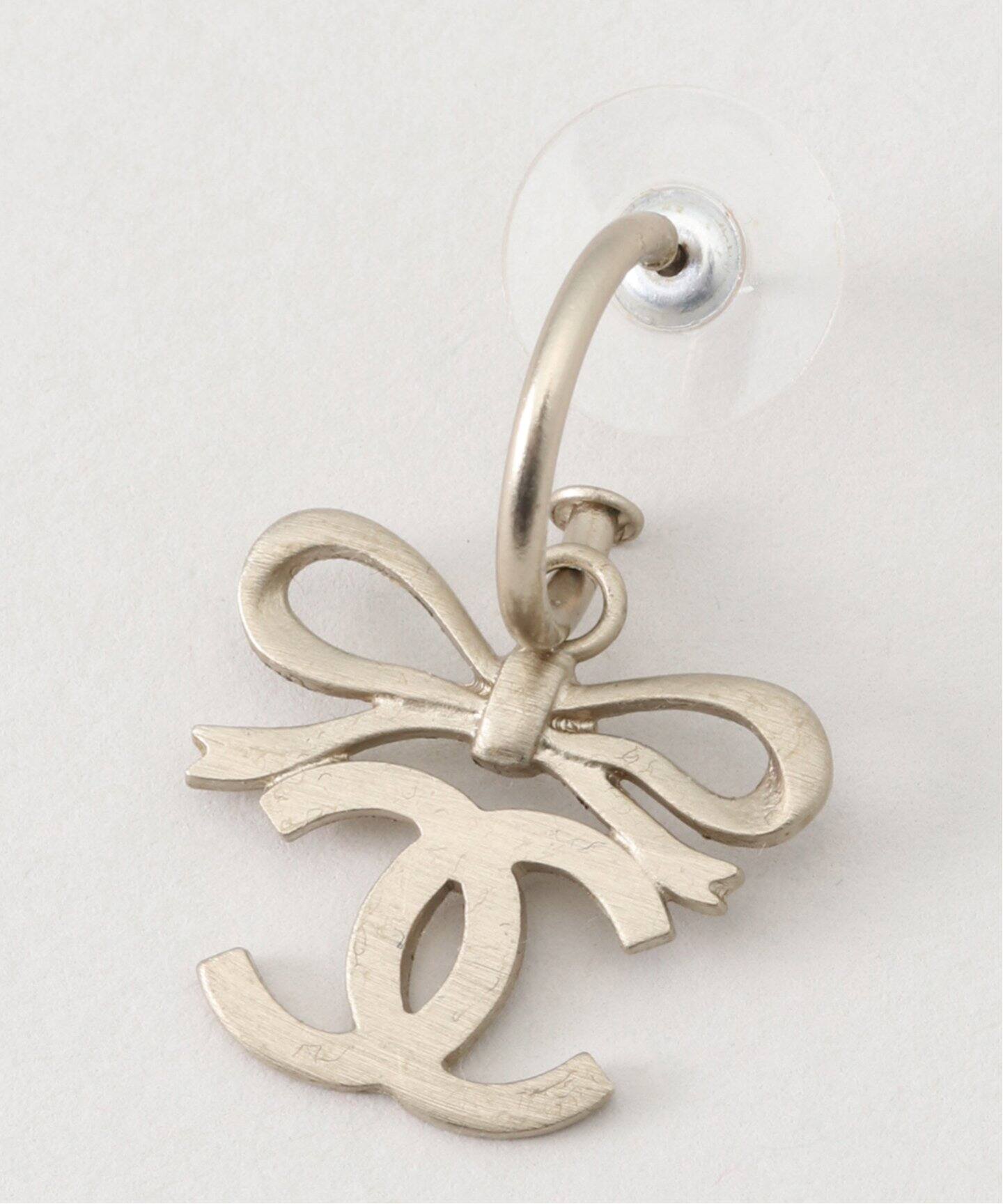 VINTAGE CHANEL/シャネル】Pierce hoop logo ribbon(両耳)（ピアス（両 