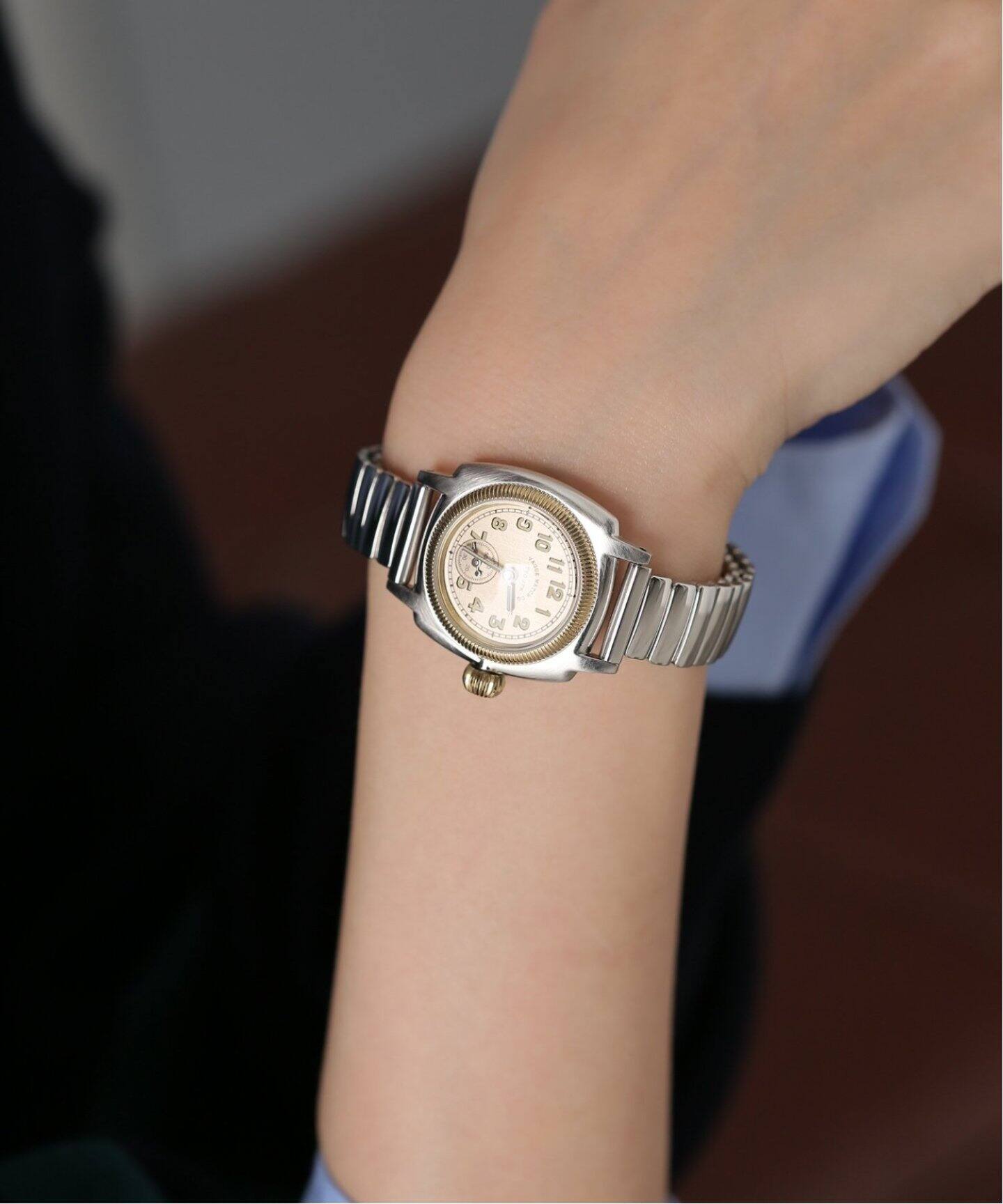 VAGUE WATCH CO. / ヴァーグウォッチ】Coussin Early Extension 28mm 