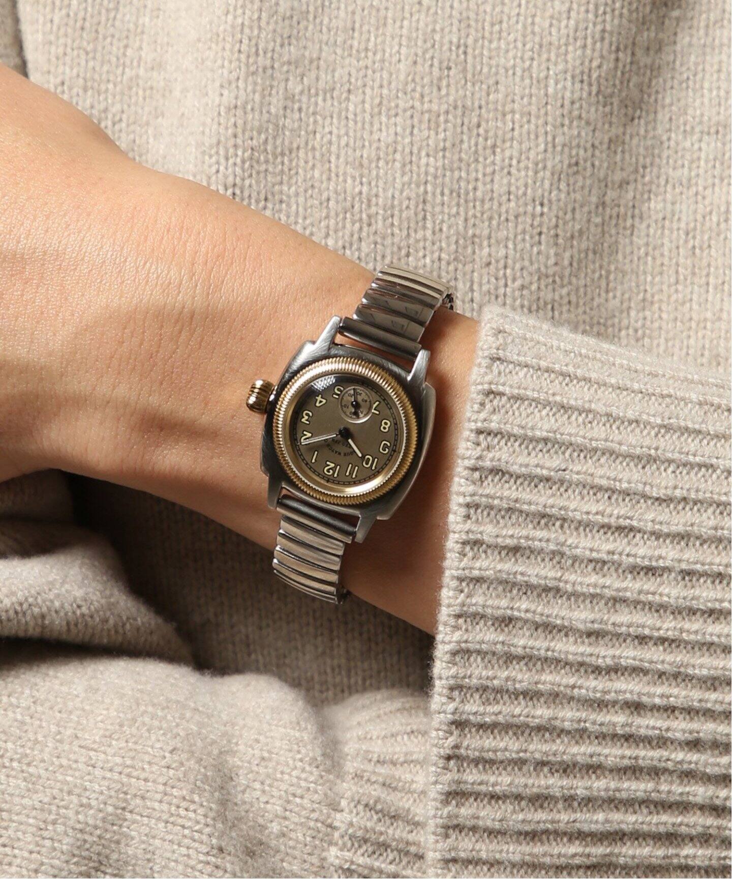 VAGUE WATCH / ヴァーグウォッチ】Coussin Early Extension 28mm（新品 