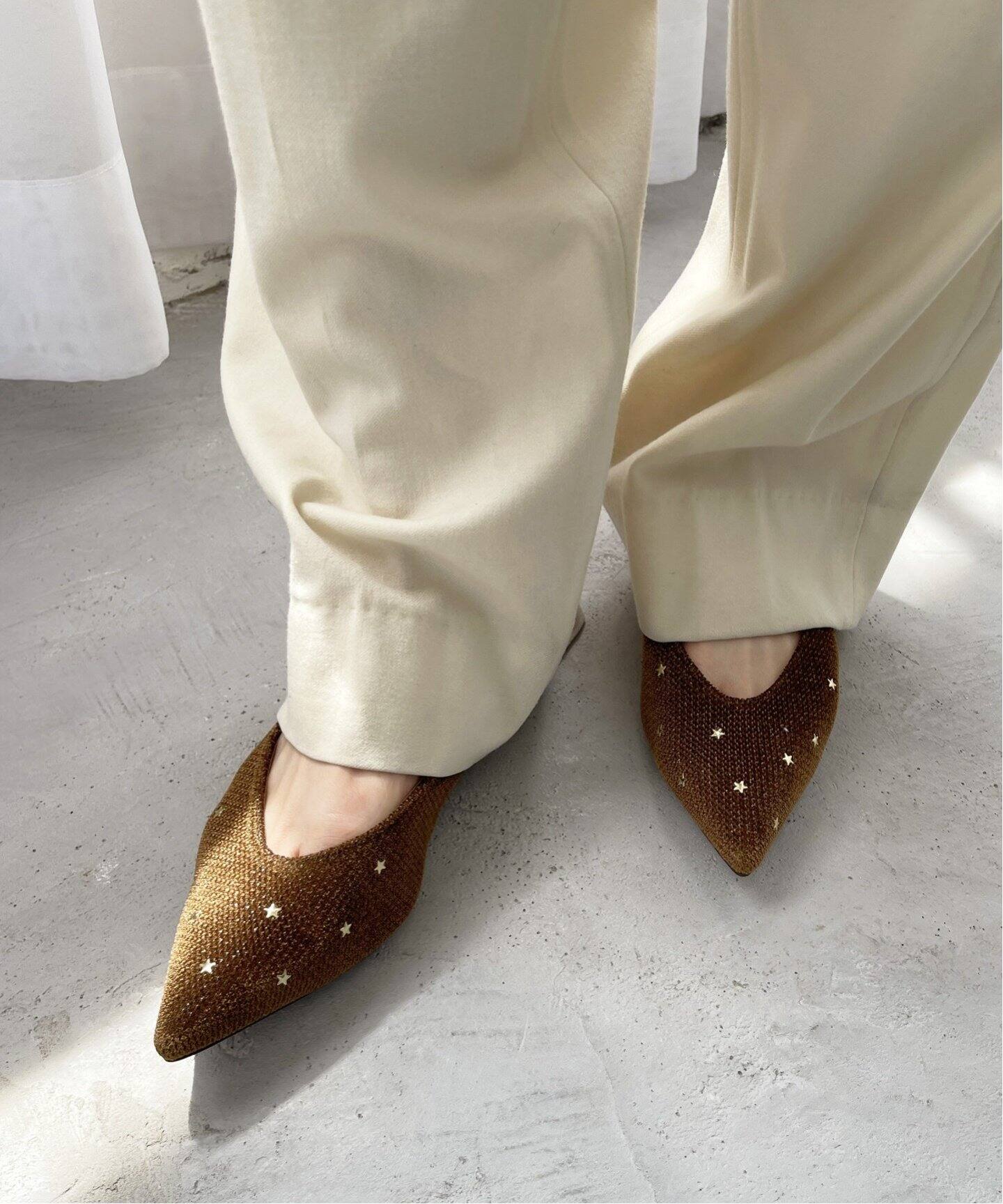 ポインテッドスタースタッズフラット（フラットシューズ）｜LE TALON  