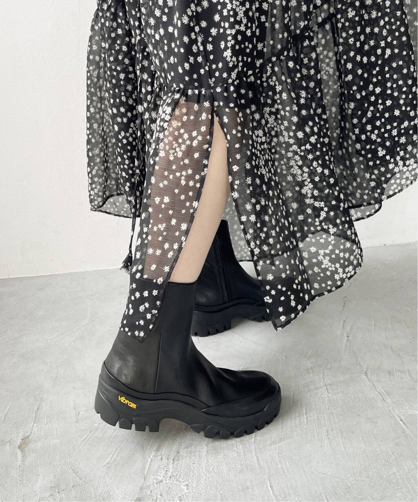 レザーVIBRAMソフトフィットショートブーツ（ブーティ・ショートブーツ 