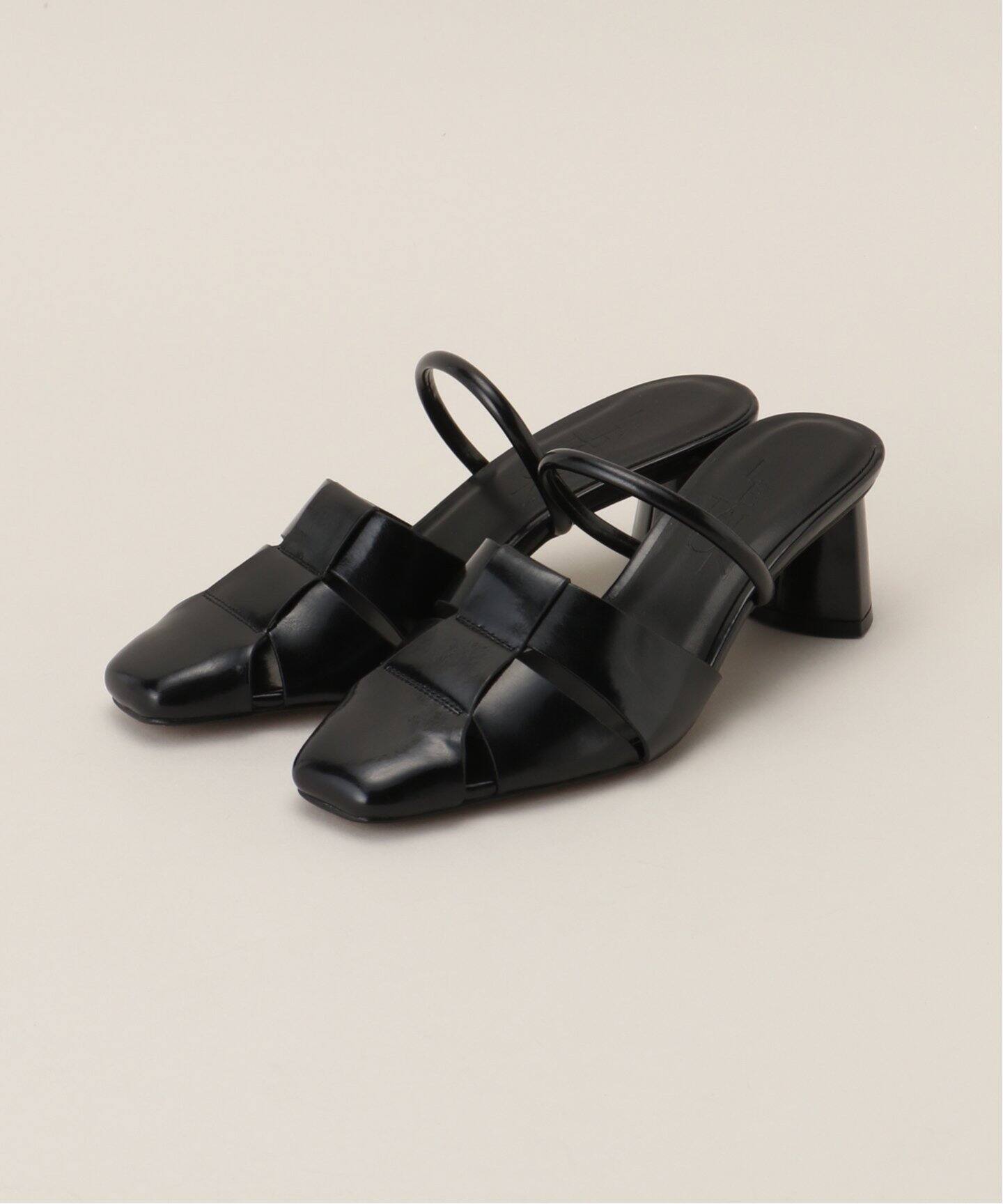 UNTISHOLD】 Klara Black 37 ミュール 印象づける サンダル