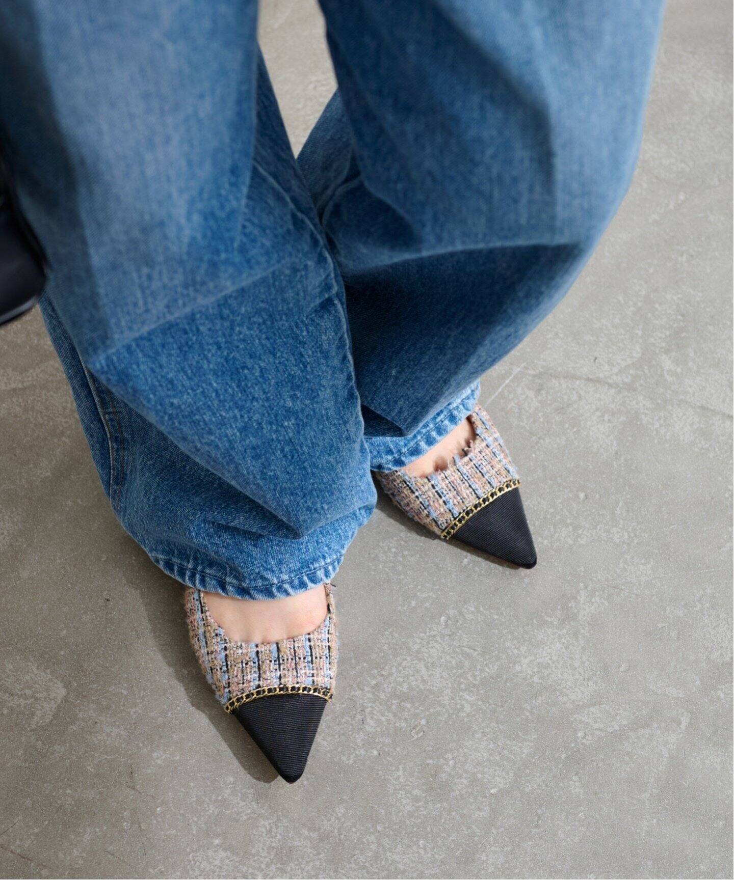 ポインテッドトゥキャップチェーンフラット（フラットシューズ）｜LE