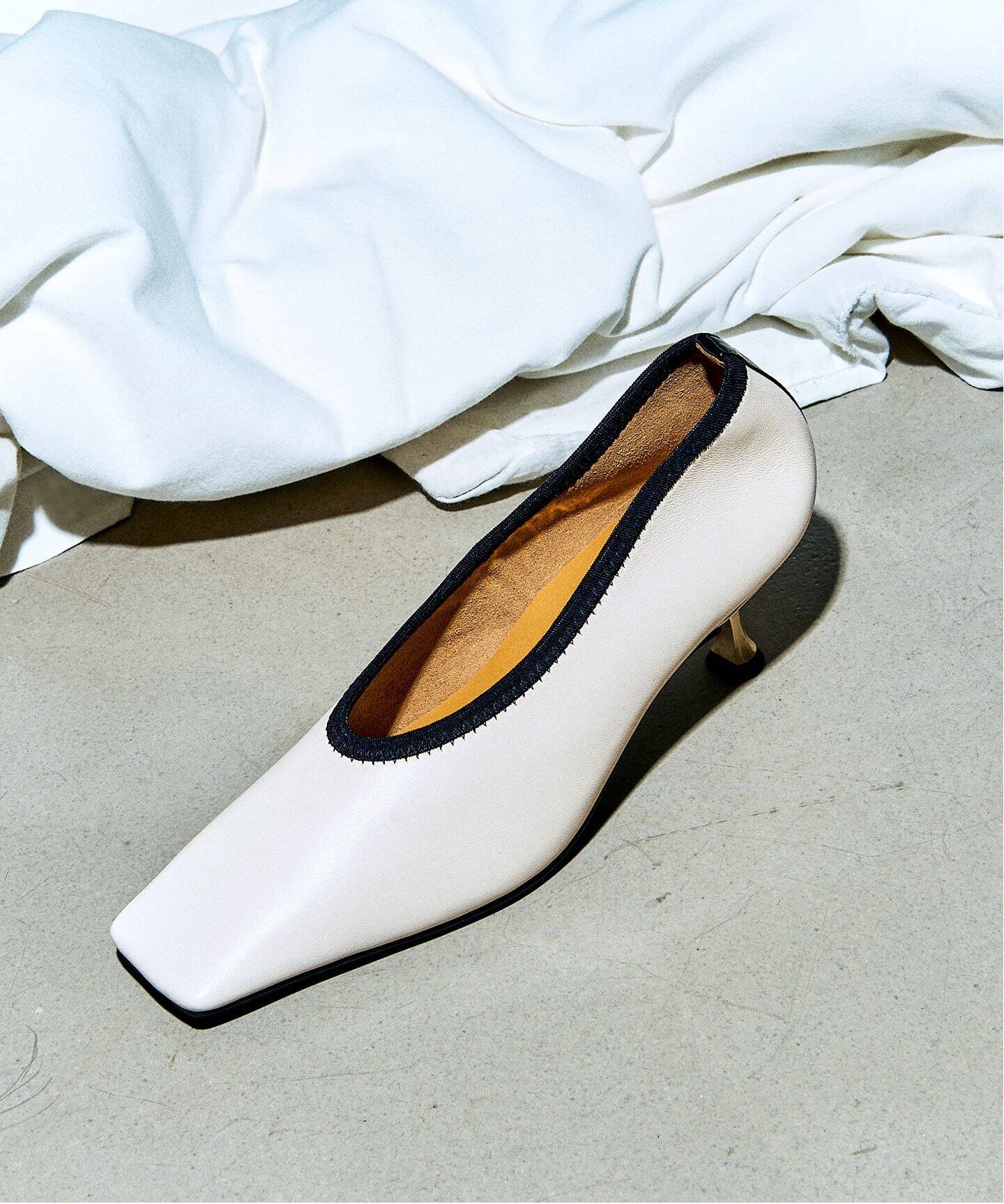 GRISE5.5cmレザースクエアストレッチパンプス（パンプス）｜LE TALON 