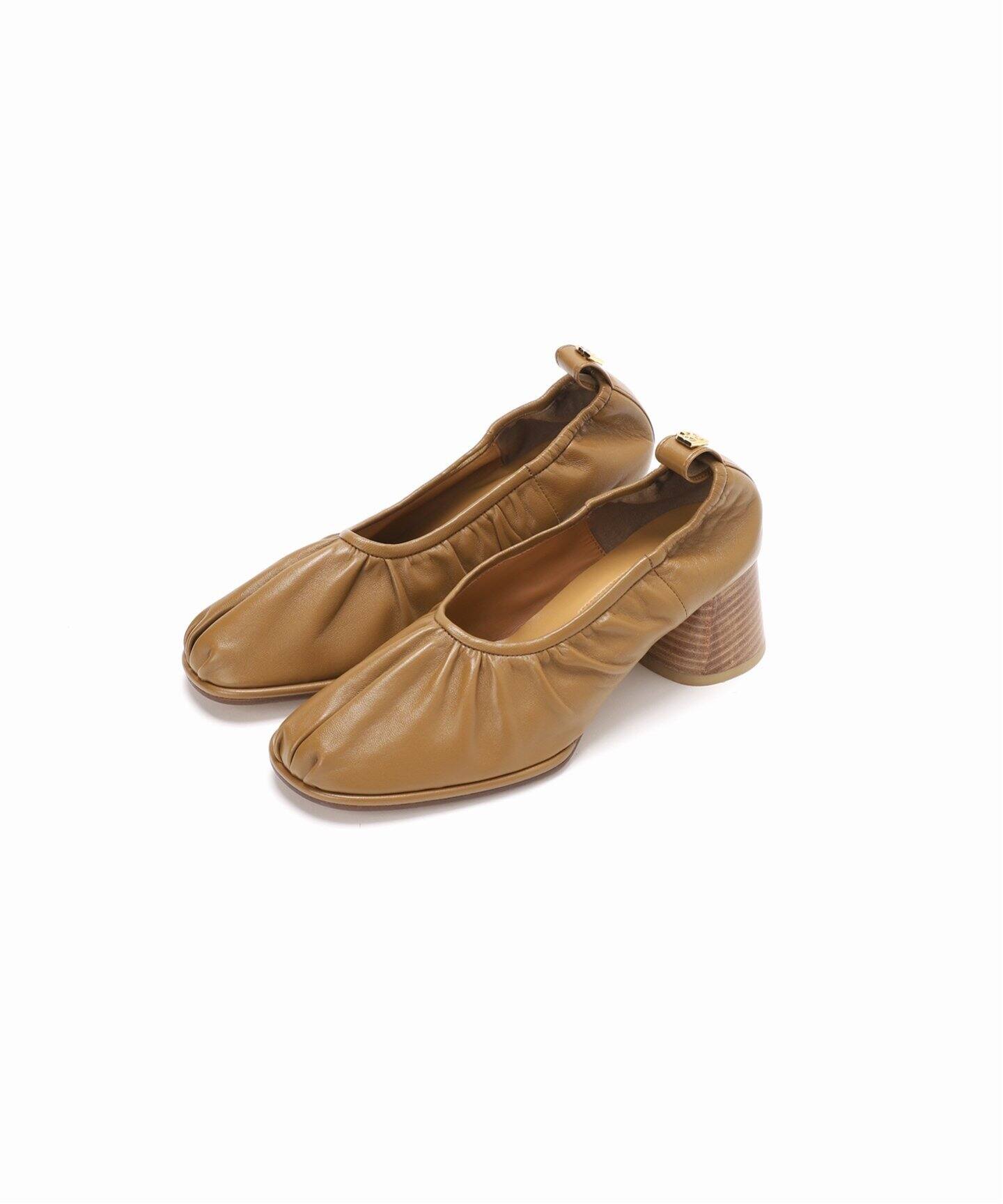 GRISE5.5cmレザーギャザーバレリーナ（パンプス）｜LE TALON（ル