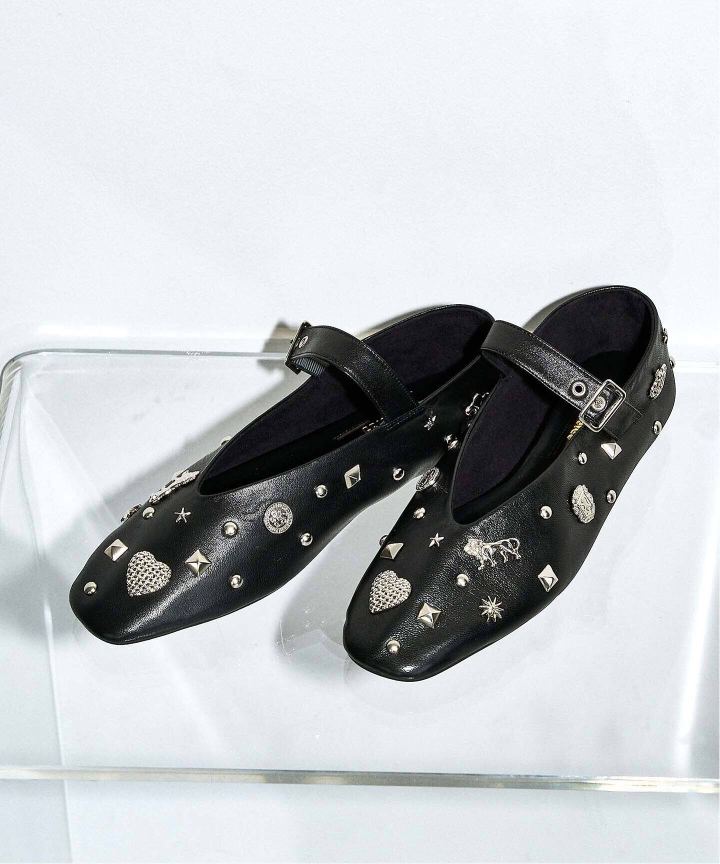 GRISEレザーEDGEマルチスタッズメリージェーン（フラットシューズ  