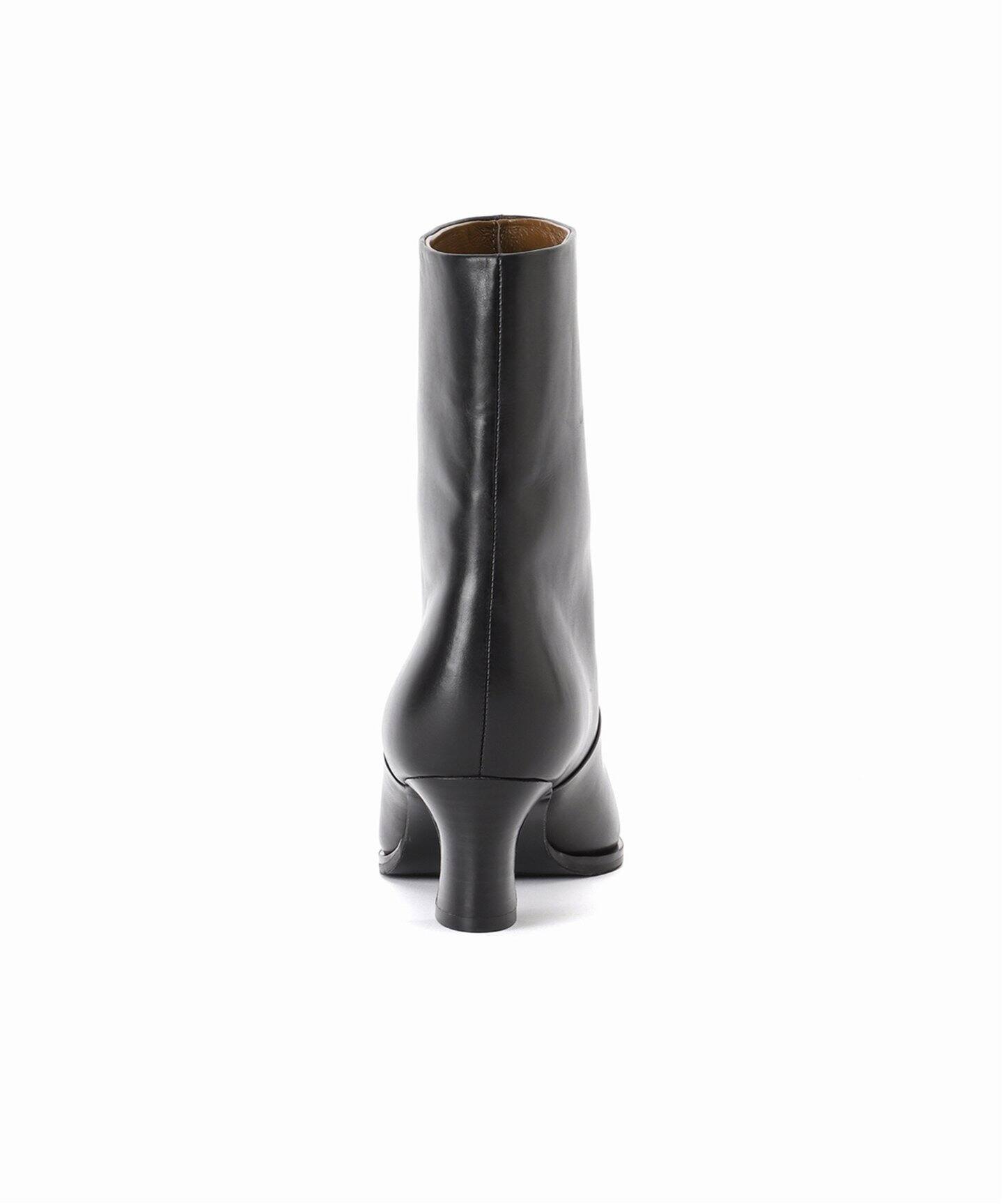 GRISE5.5cmレザーポインテッドルーズショートブーツ（ブーティ 