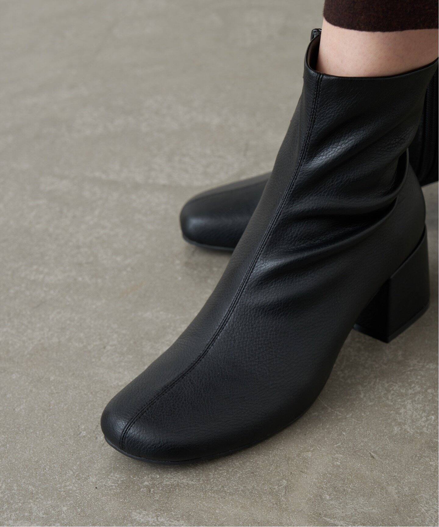 GRISE5.5cmラウンドソフトフィットショートブーツ（ブーティ・ショート  