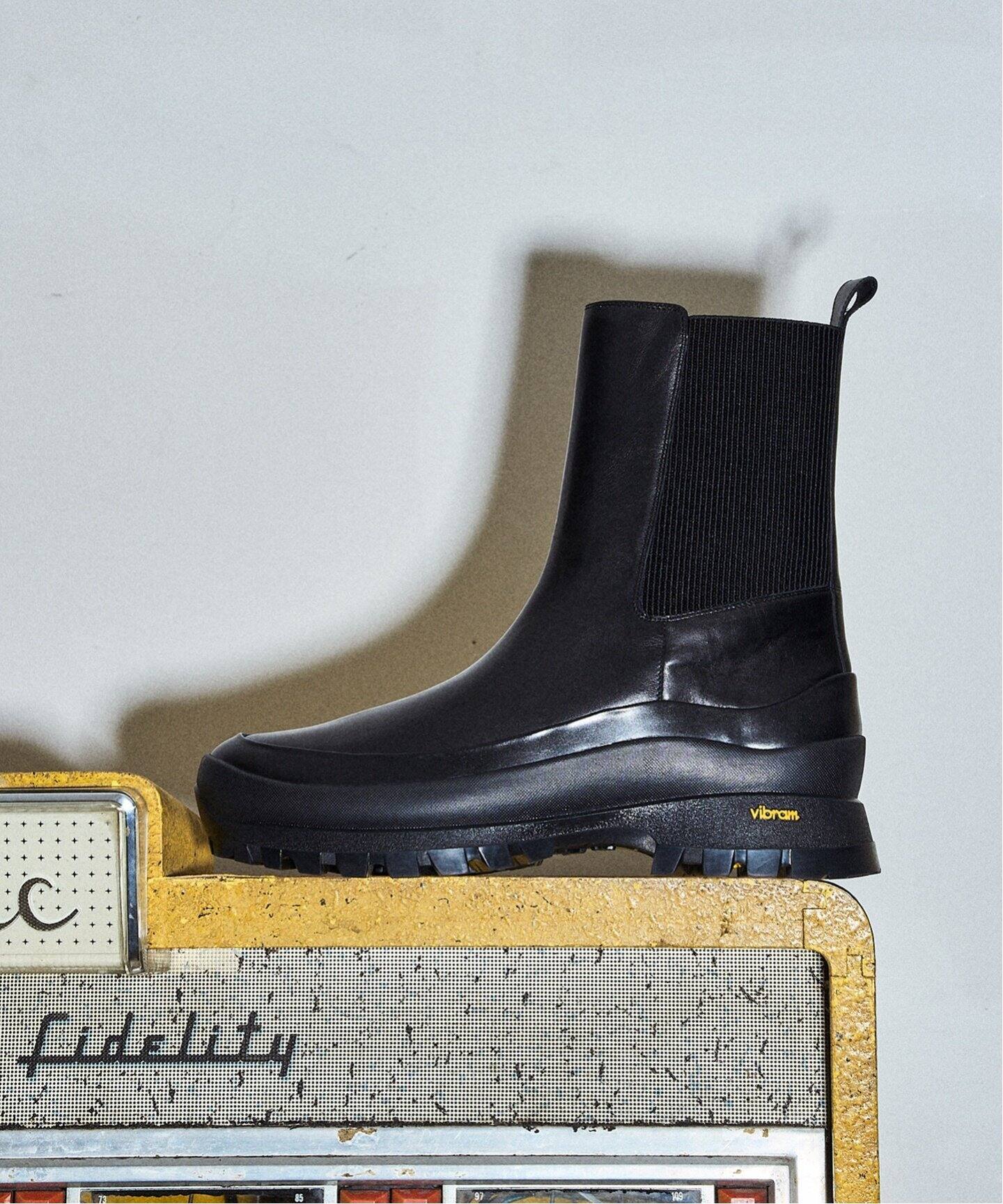 GRISEレザーVIBRAMバックリブショートブーツ（ブーティ・ショート 