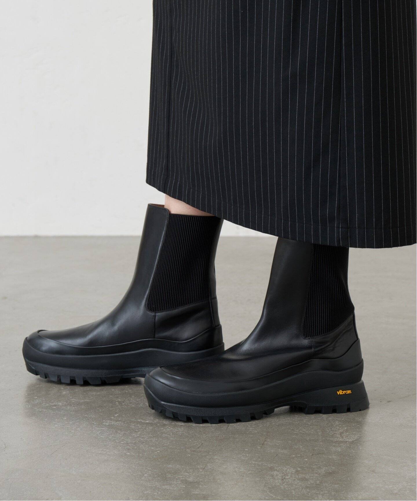GRISEレザーVIBRAMバックリブショートブーツ（ブーティ・ショート 