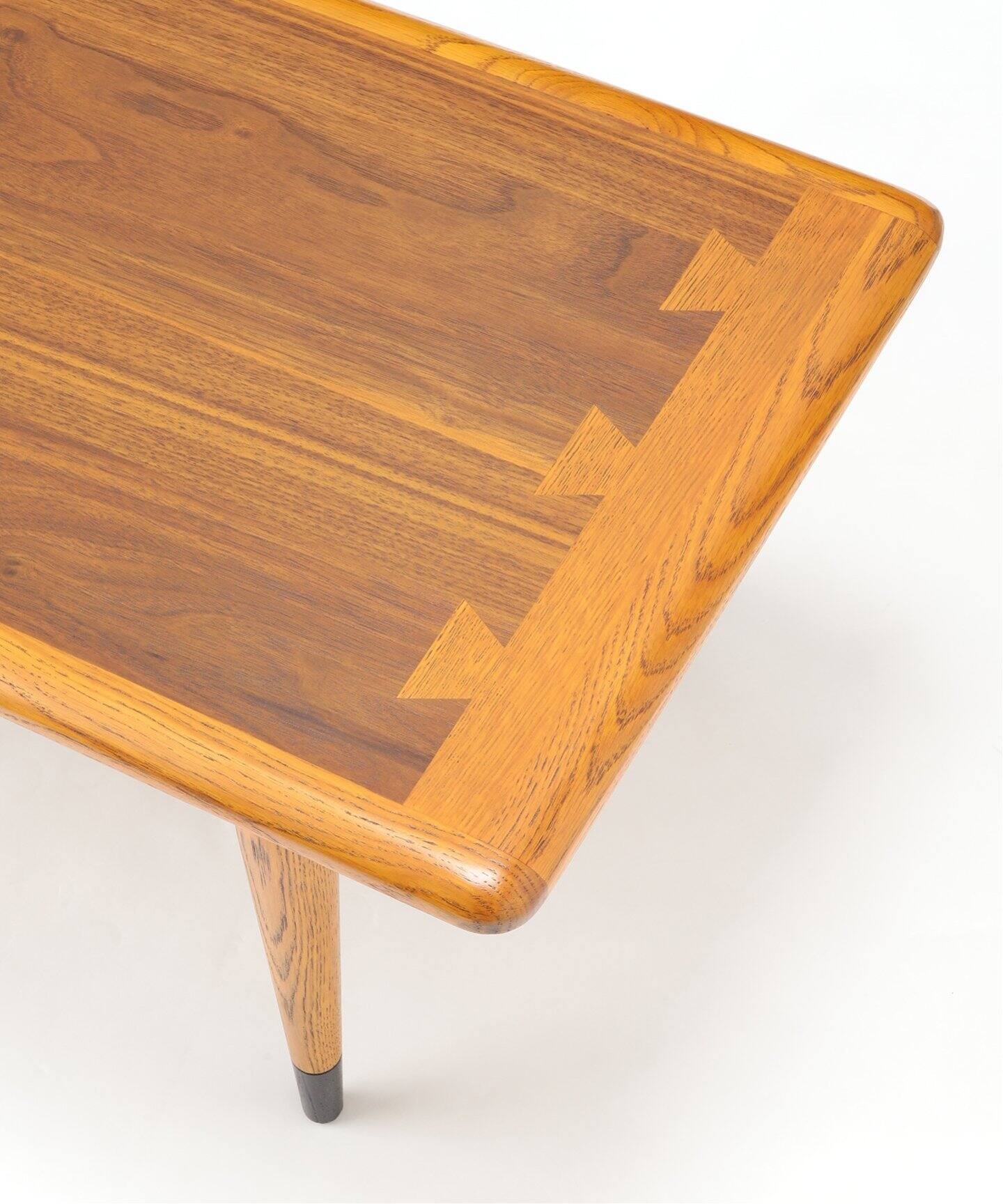 中型商品》ACCLAIM COFFEE TABLE アクレイム コーヒーテーブル 中型商品》ACCLAIM COFFEE TABLE アクレイム コーヒーテーブル