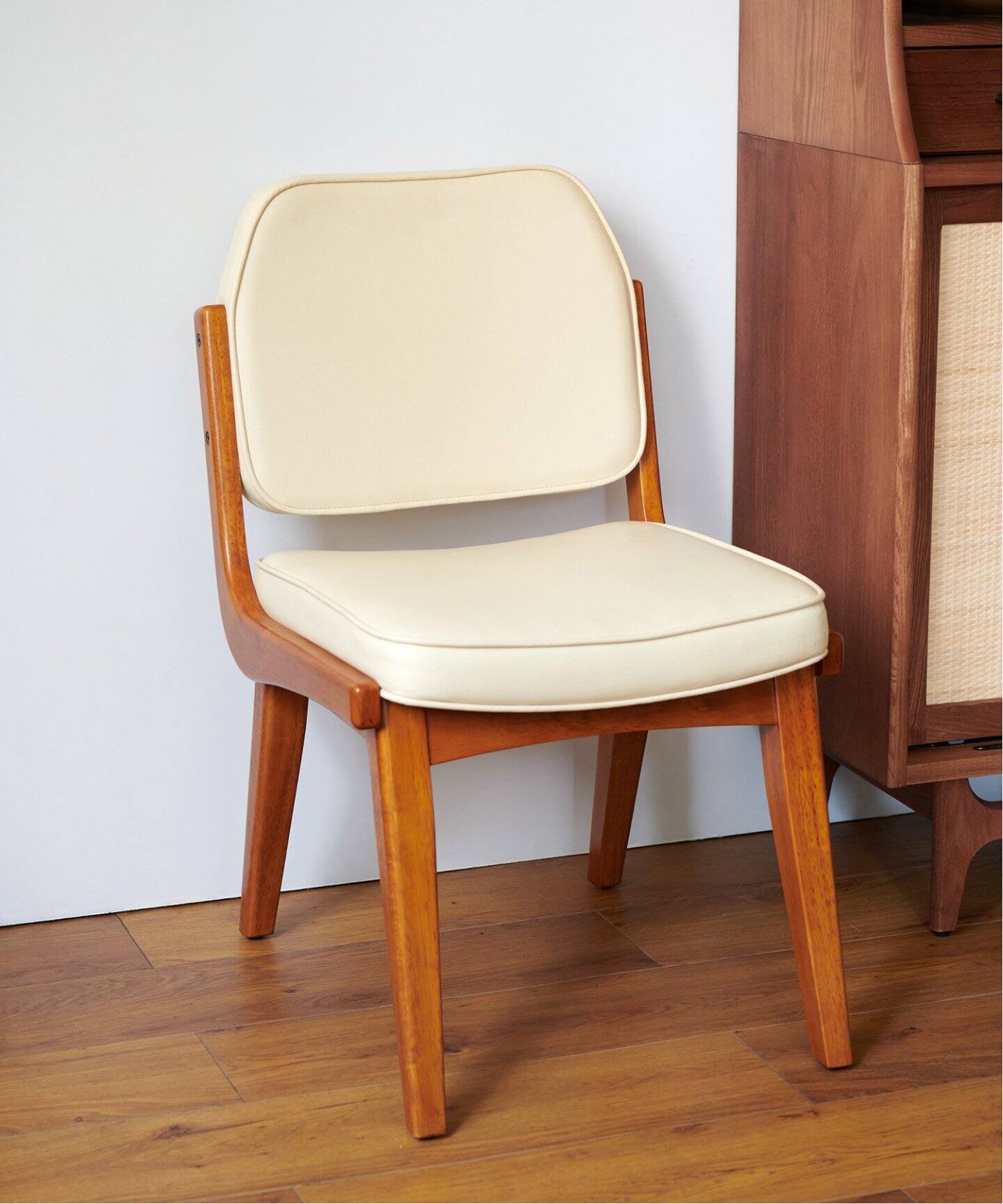 予約》《中型商品》SIERRA CHAIR ivoy シエラチェア（チェア）｜ACME 