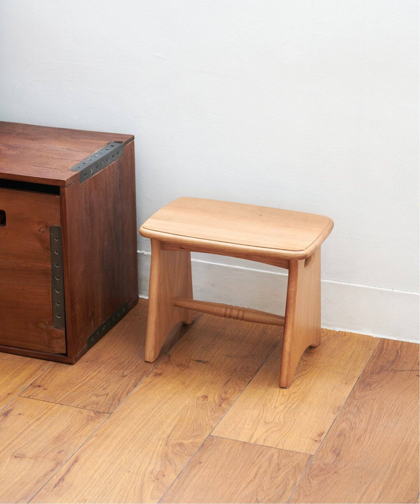 ADEL Tiny Step Stool アデル ステップ スツール（チェア）｜ACME