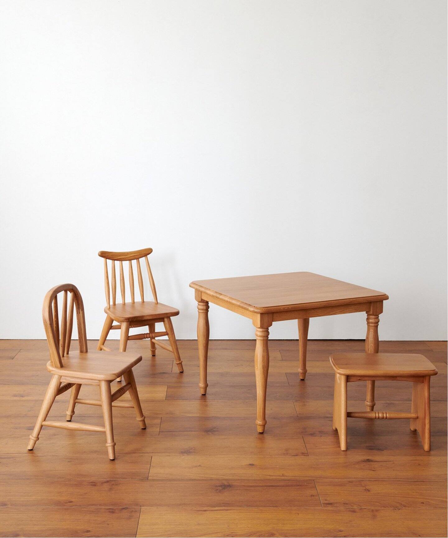 ADEL Tiny Step Stool アデル ステップ スツール（チェア