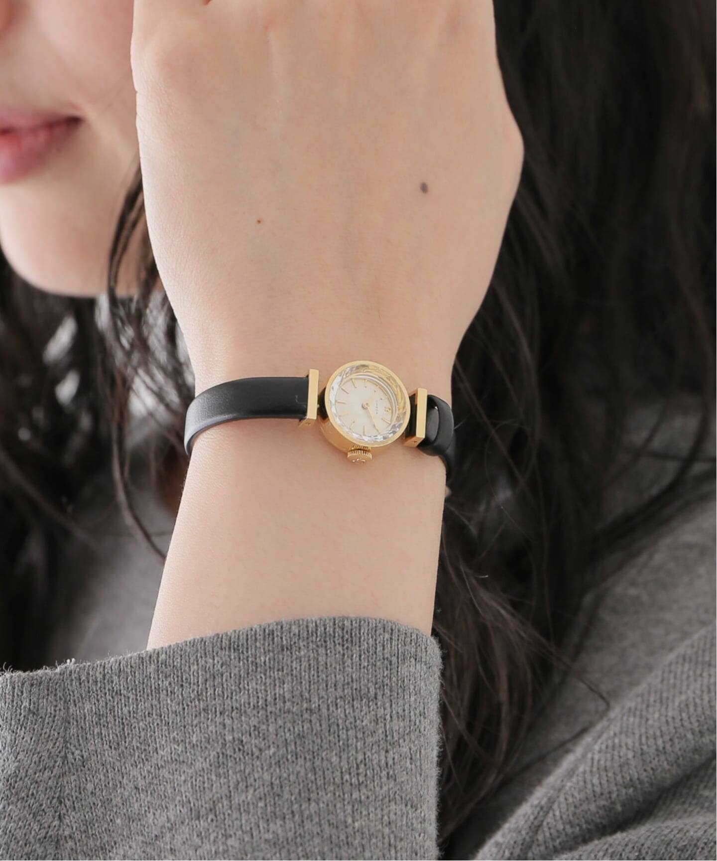 OMEGA 1961年18金無垢レディース手巻き時計 カットガラス ダイヤモンド OMEGA Cut glass 18K Yellow gold（ヴィンテージ）｜HIROB（ヒロブ）の