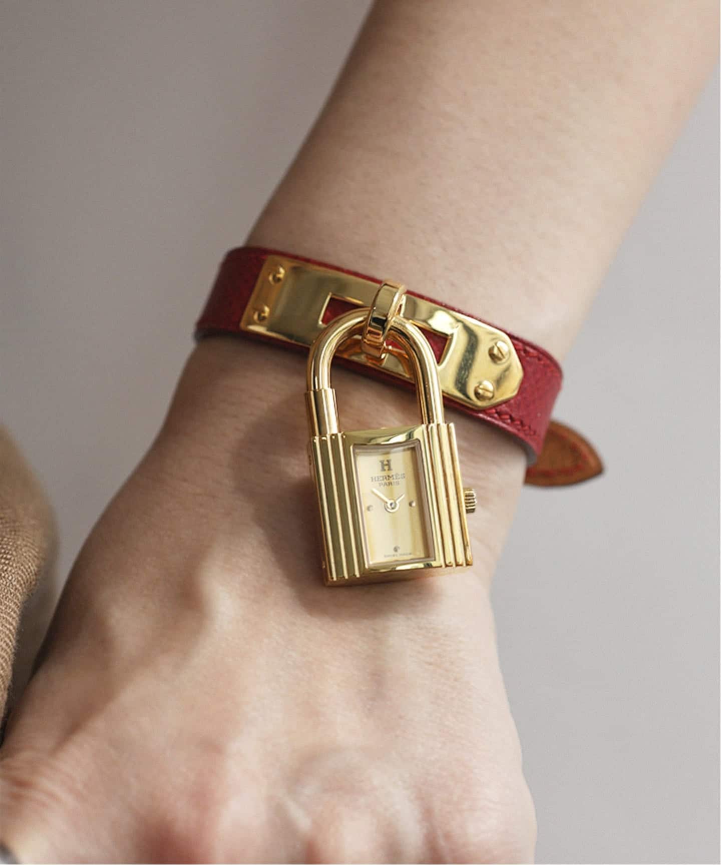 HERMES Kelly Watch Red（ヴィンテージ）｜HIROB（ヒロブ）の通販
