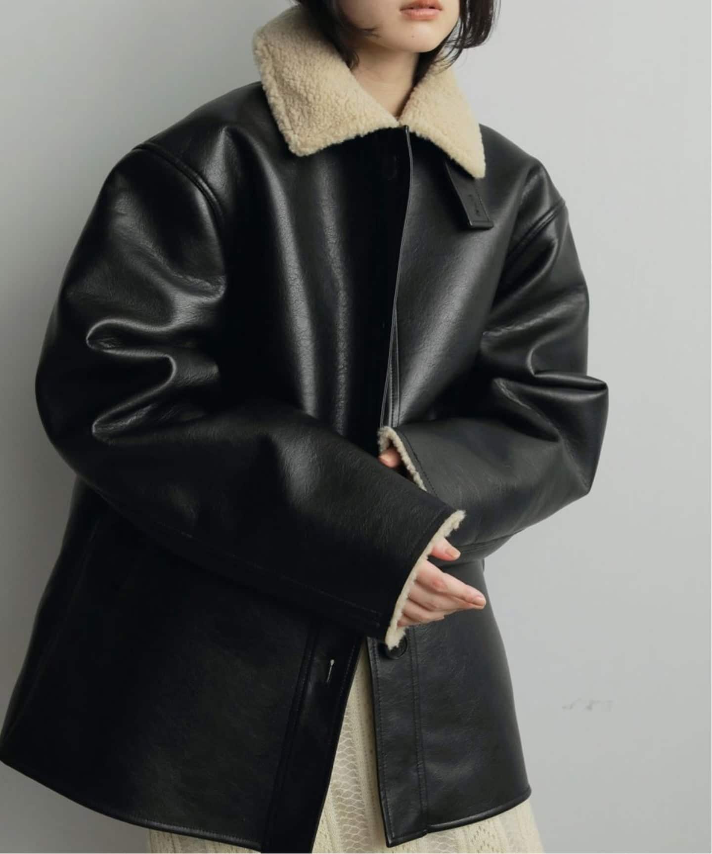 anuke 黒 フード付きジャケット anuke エコレザーオーバージャケット