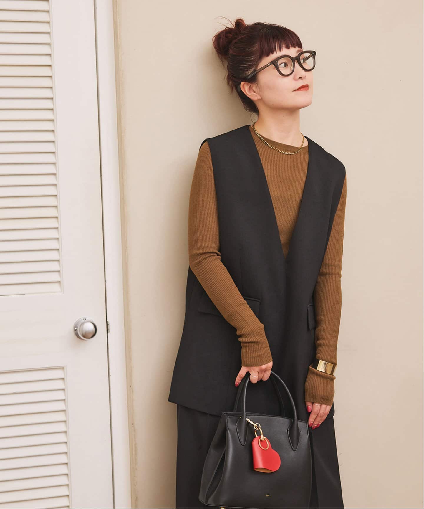 Spick & Span Vネック グレー 黒　ベスト　ジレ ウーステッドジレ（ジレ）｜Spick and Span（スピック＆スパン