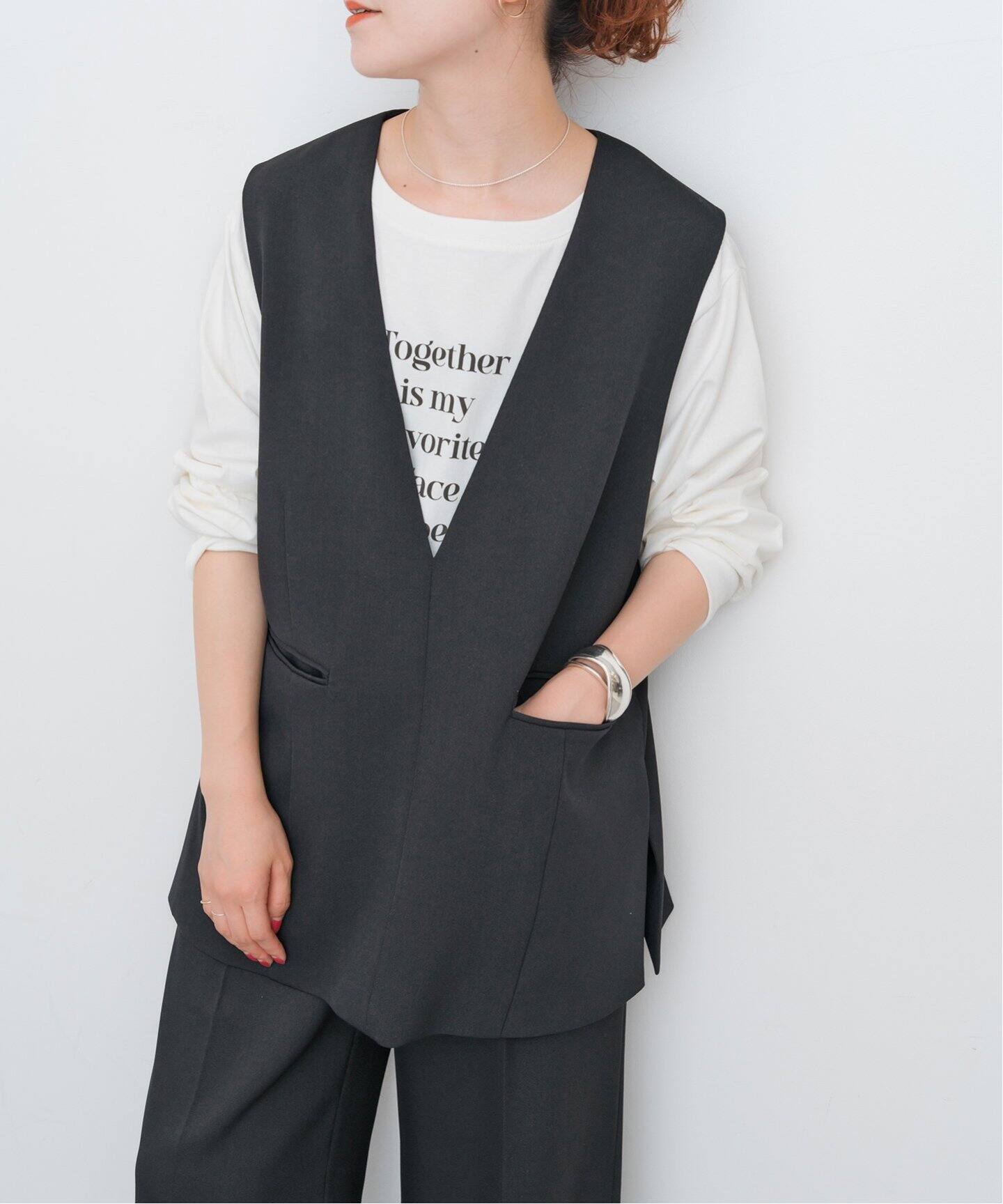 Spick & Span Vネック グレー 黒　ベスト　ジレ 予約》TWカルゼVネックベスト（ジレ）｜Spick and Span