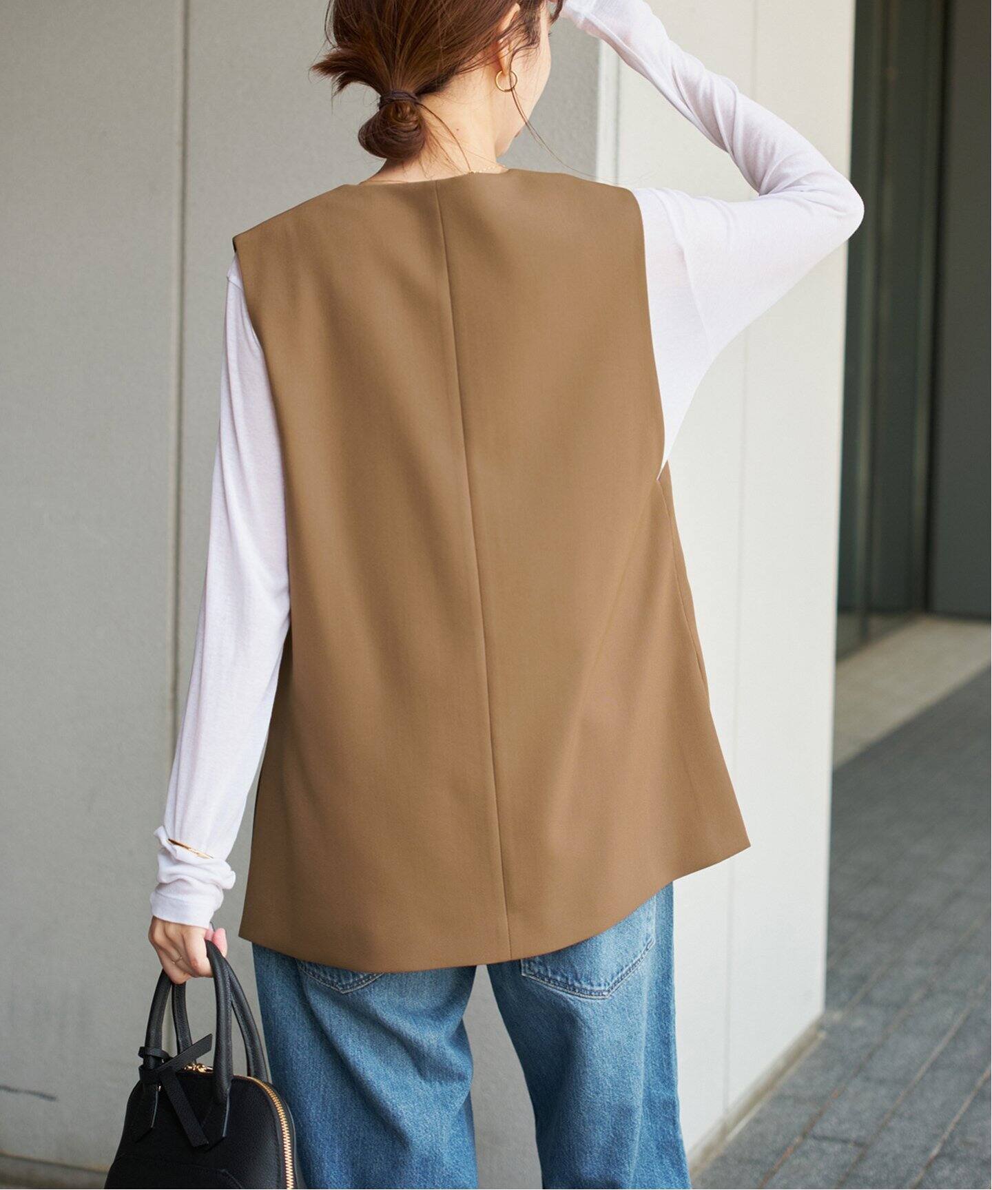 美品　ベージュ ボタン付き Vネック ベスト　ジレ　スピックアンドスパン Bonjour Sagan ベスト ジレ Vネックフロントボタンサマーニット