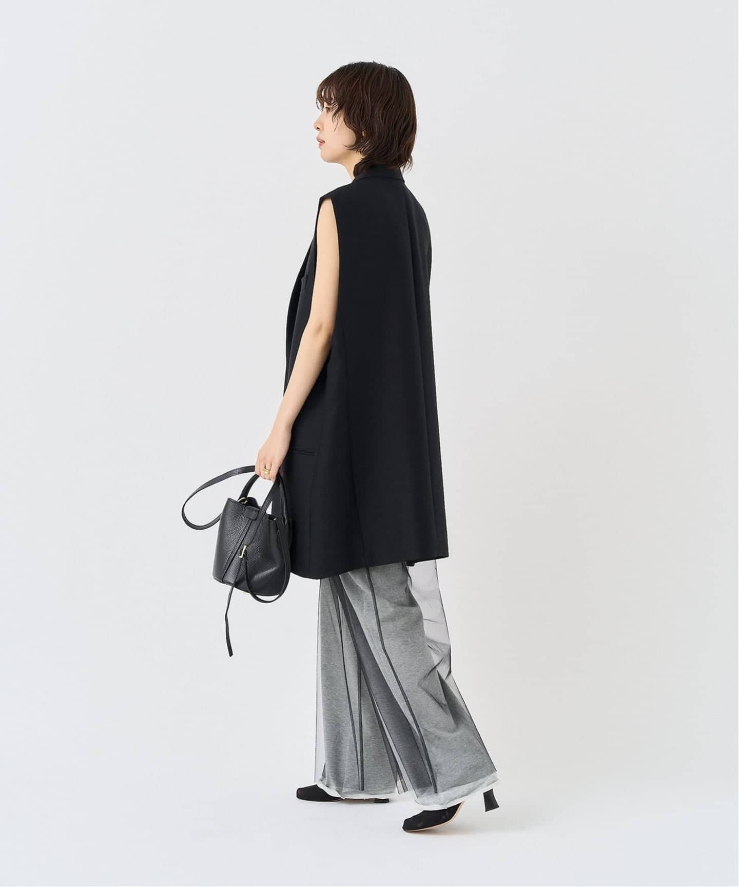 新品タグ付きeLLa ボンディングジレ☆ベスト 黒 eLLa select shop ボンディング ジレ ブラック 新品 タグ付き