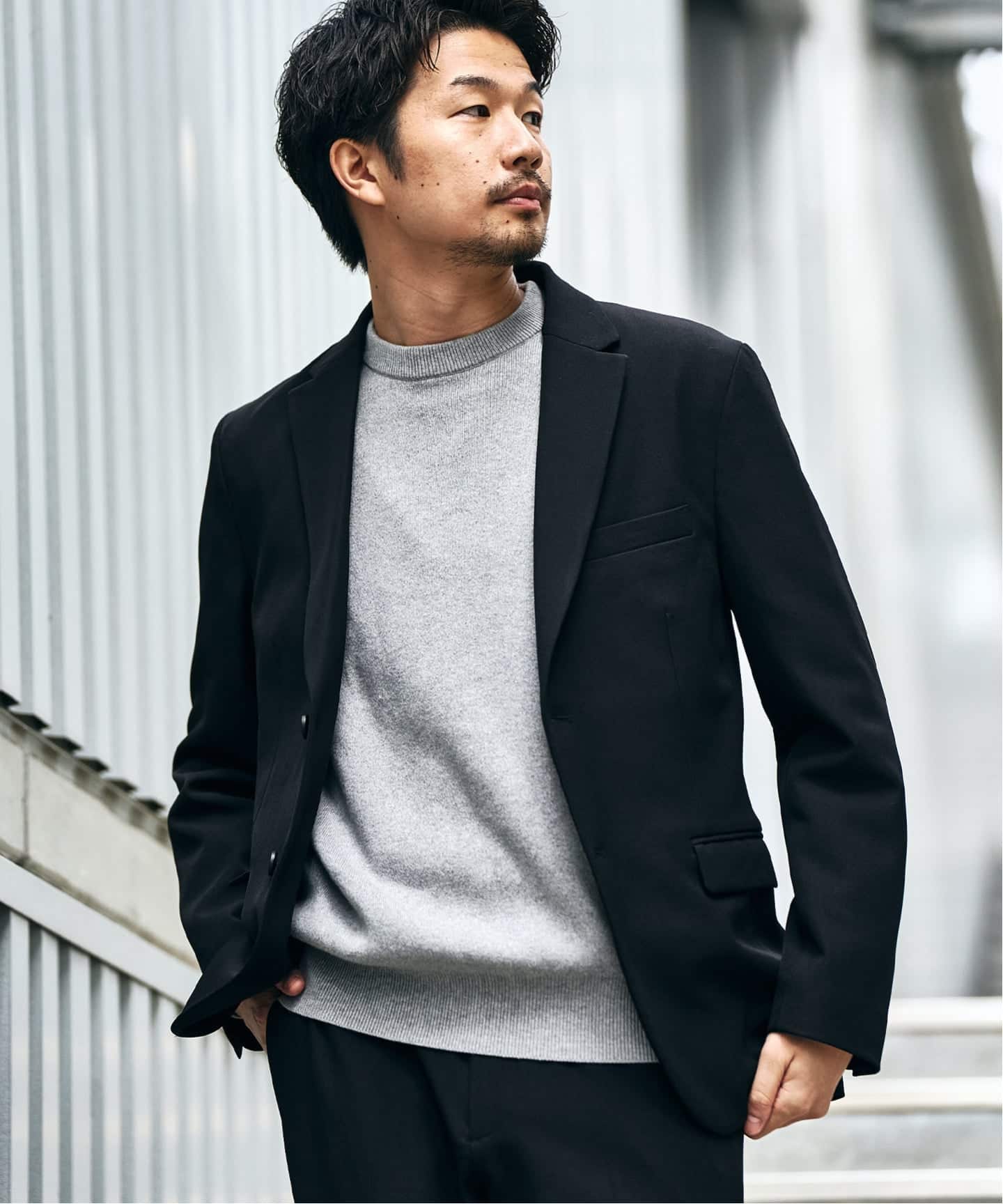 美品 2023 EDIFICE エディフィス セットアップ ネイビー 4WAYストレッチ セットアップ ”ジャケット1点+パンツ1点” の2点